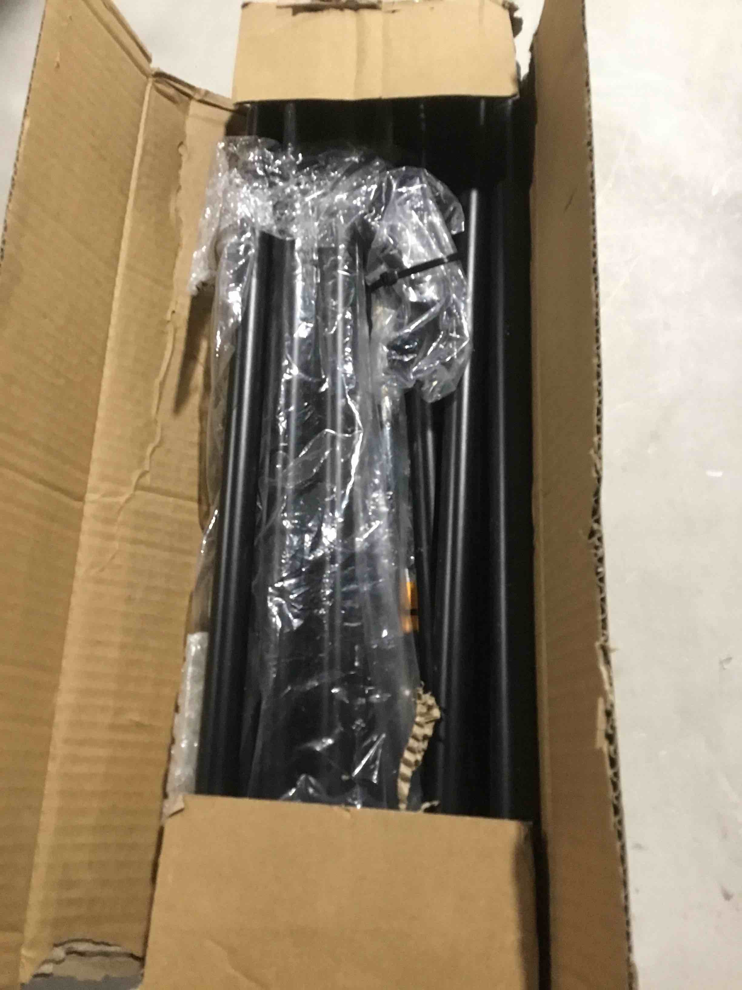 https://s3.amazonaws.com/lotting-images-prod/bidfta/PNK1814130_1742481796629.jpeg