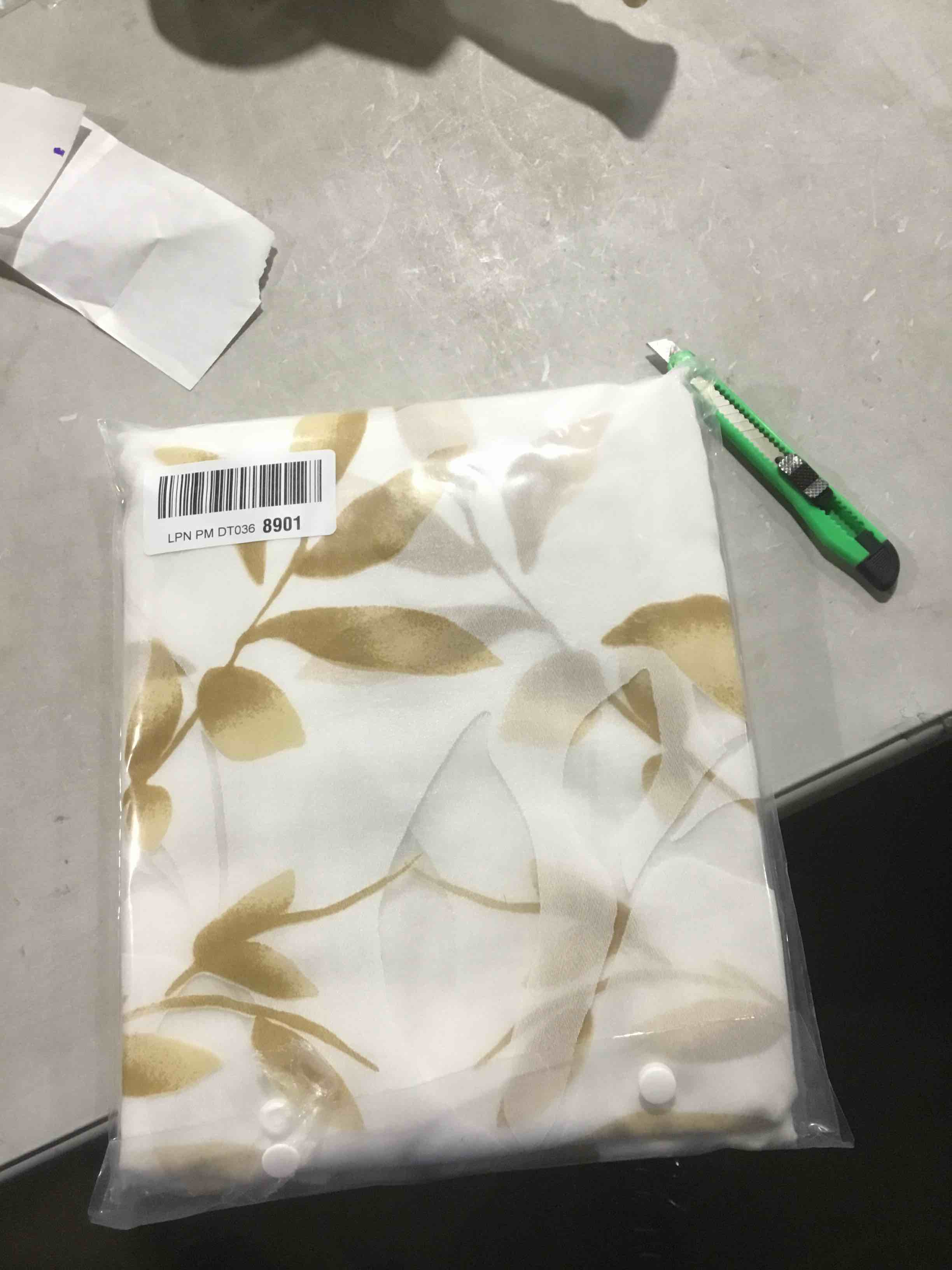 https://s3.amazonaws.com/lotting-images-prod/bidfta/PNK1814242_1742494678930.jpeg