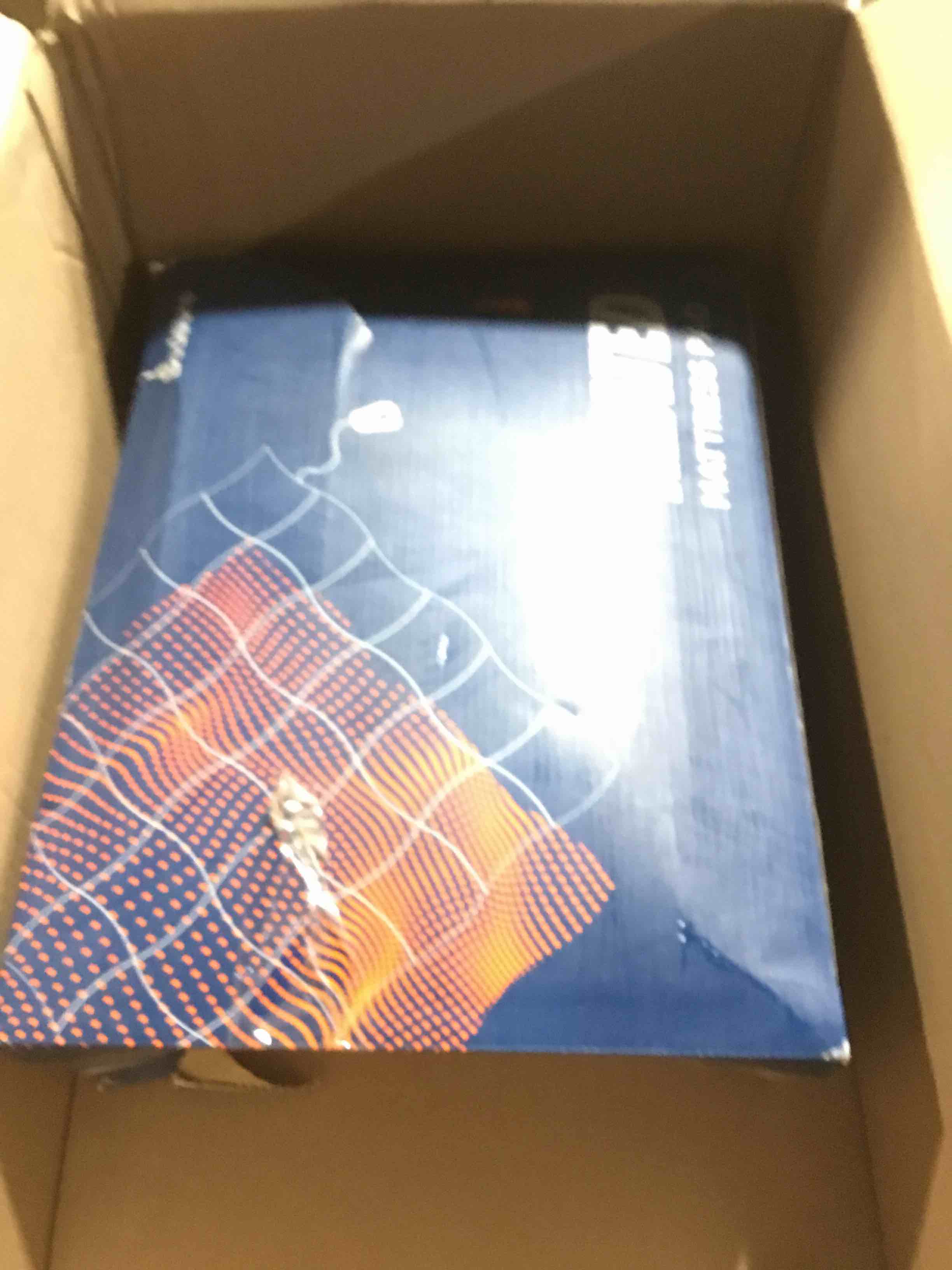 https://s3.amazonaws.com/lotting-images-prod/bidfta/PNK1814907_1742996524639.jpeg