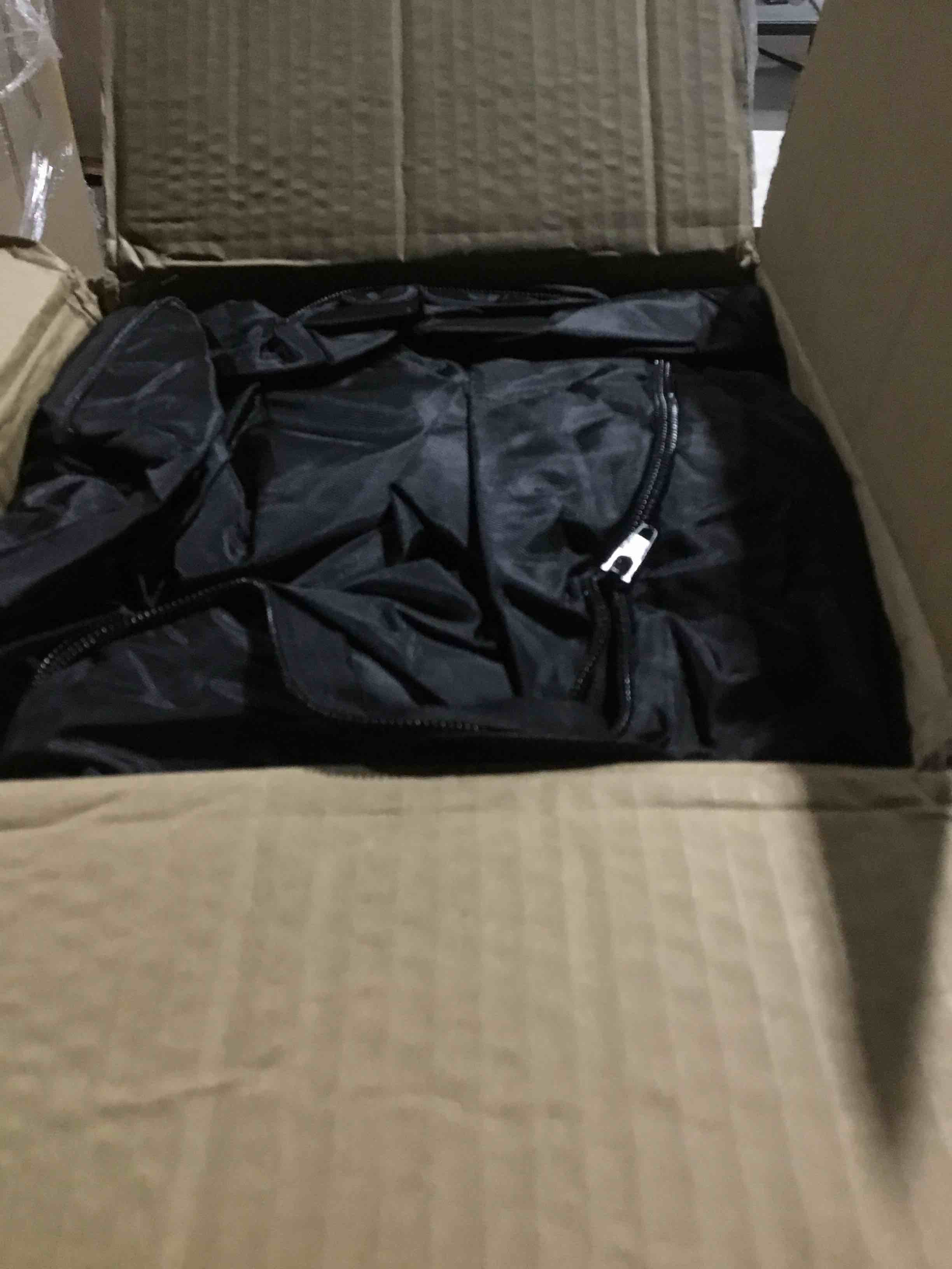 https://s3.amazonaws.com/lotting-images-prod/bidfta/PNK1815248_1743160447042.jpeg