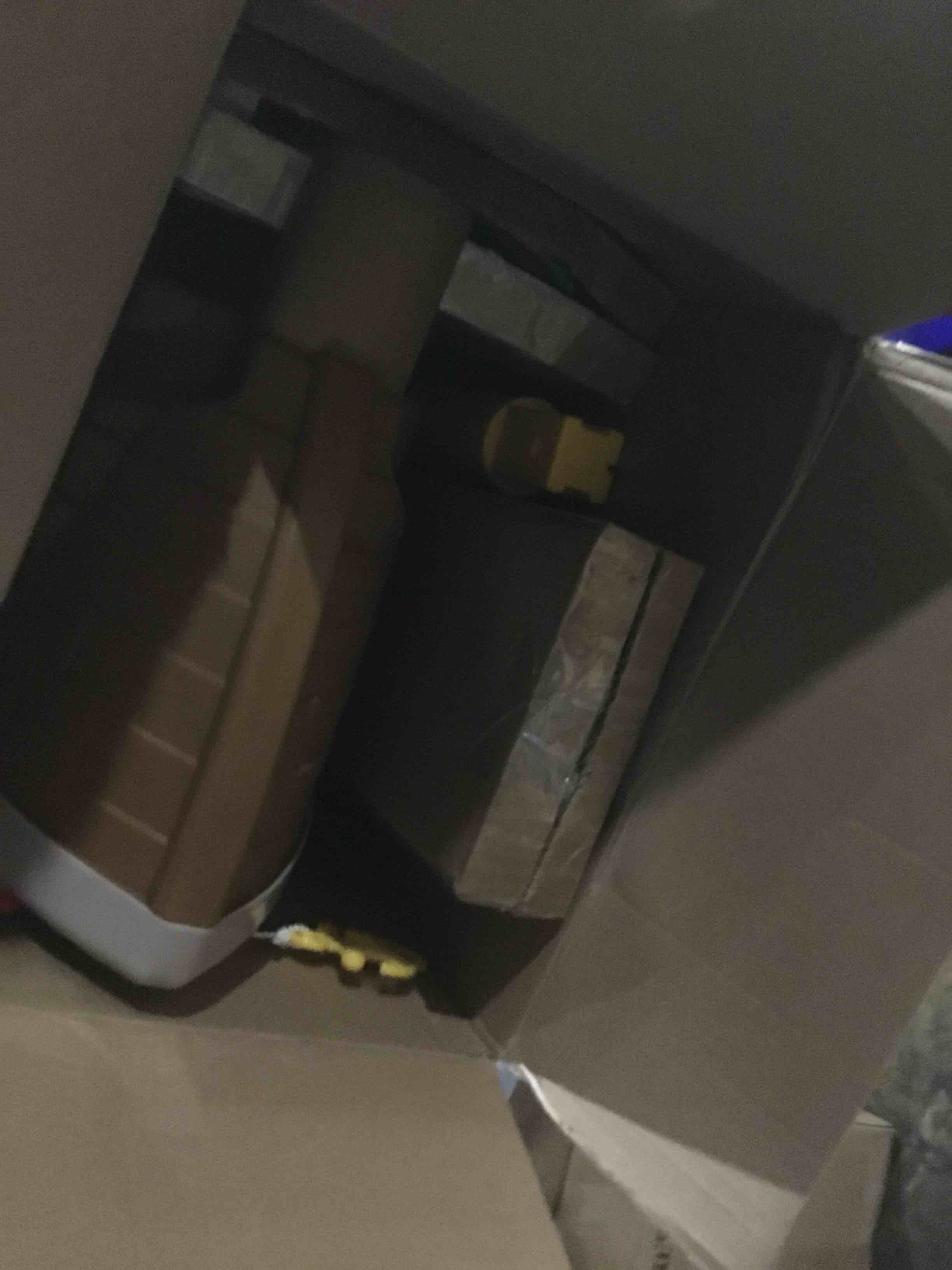 https://s3.amazonaws.com/lotting-images-prod/bidfta/PNK1815457_1743436309845.jpeg