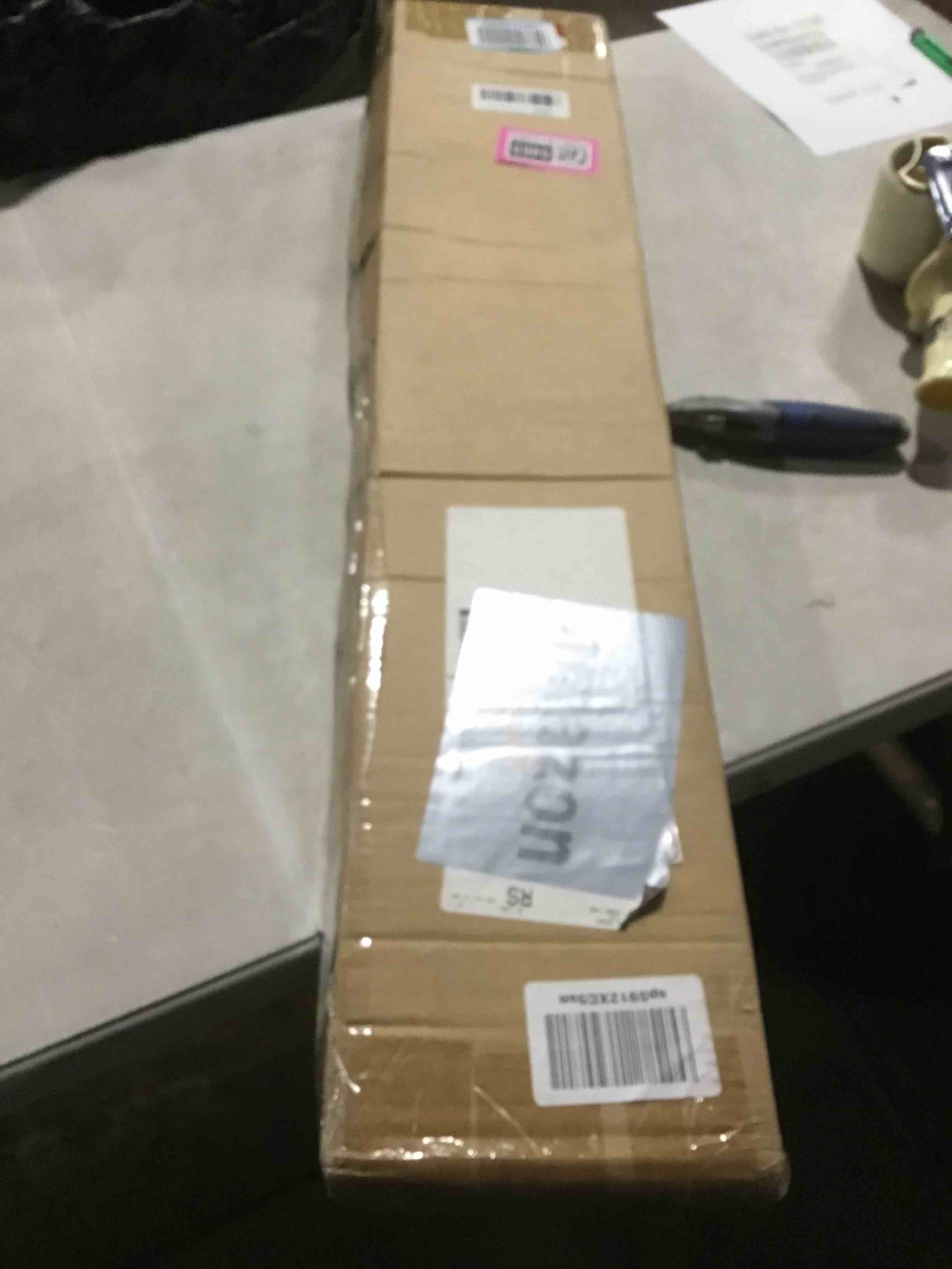 https://s3.amazonaws.com/lotting-images-prod/bidfta/PNK1815465_1743436877259.jpeg