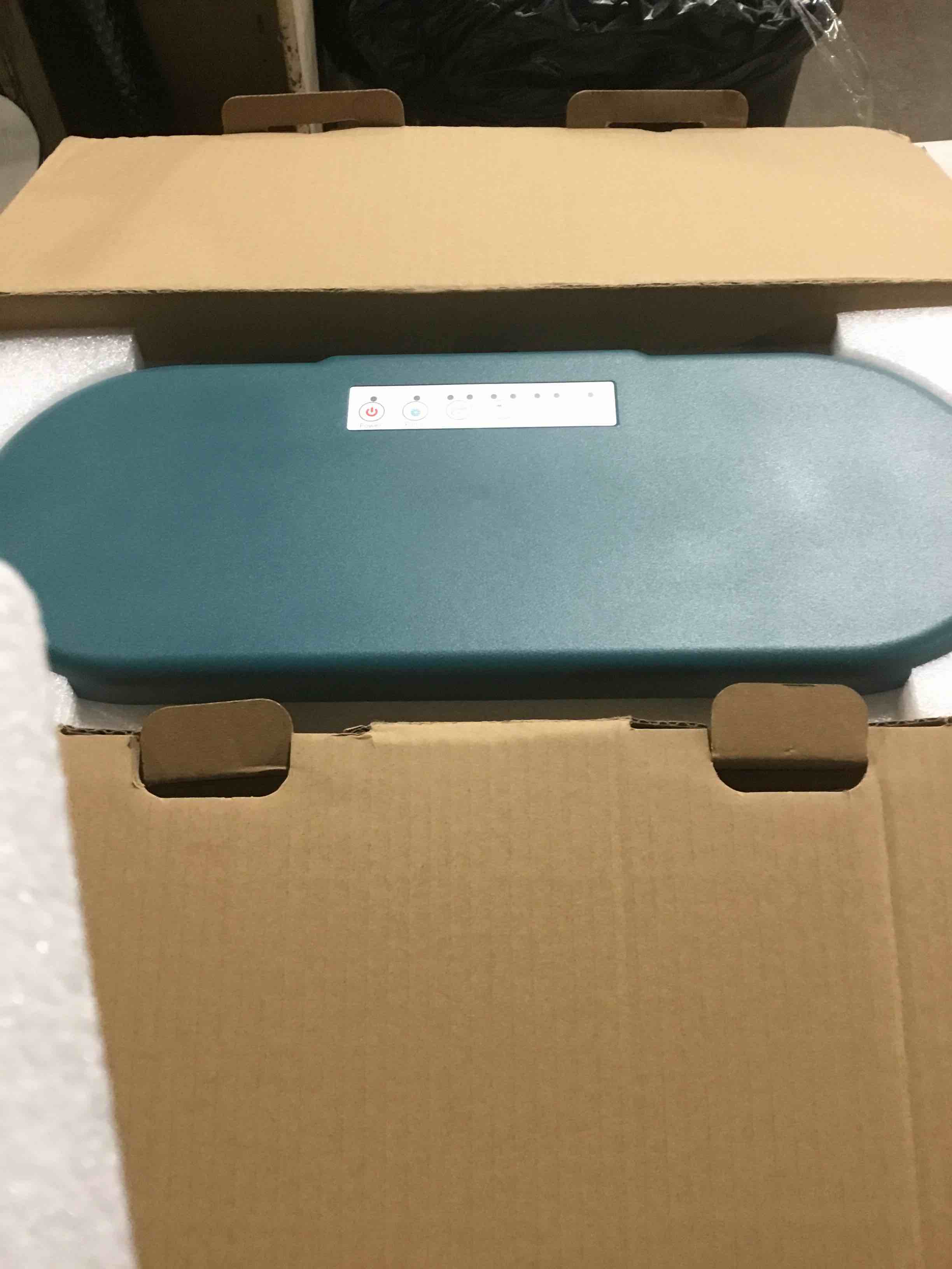 https://s3.amazonaws.com/lotting-images-prod/bidfta/PNK1815635_1743517081558.jpeg