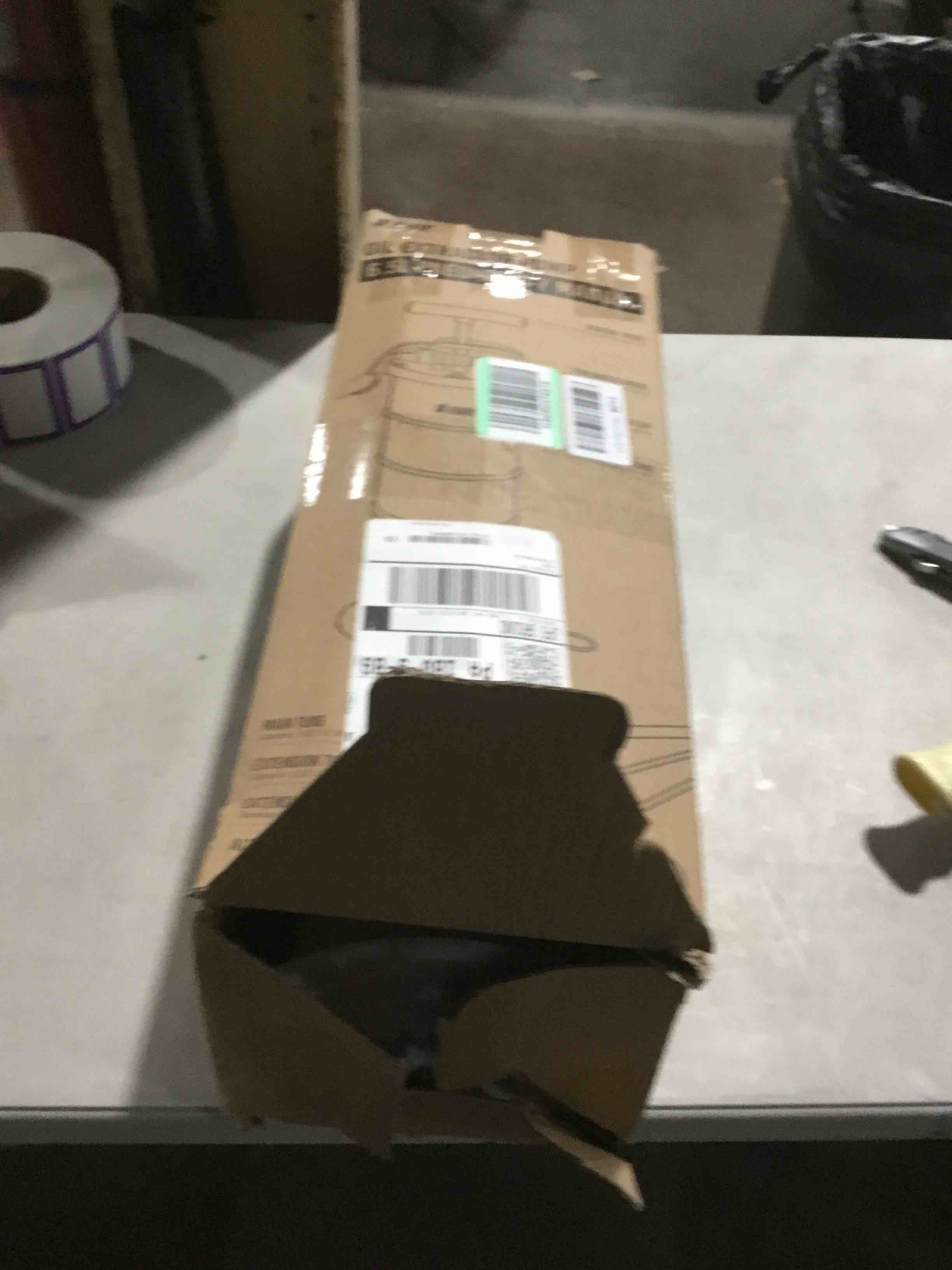 https://s3.amazonaws.com/lotting-images-prod/bidfta/PNK1815800_1743598245894.jpeg