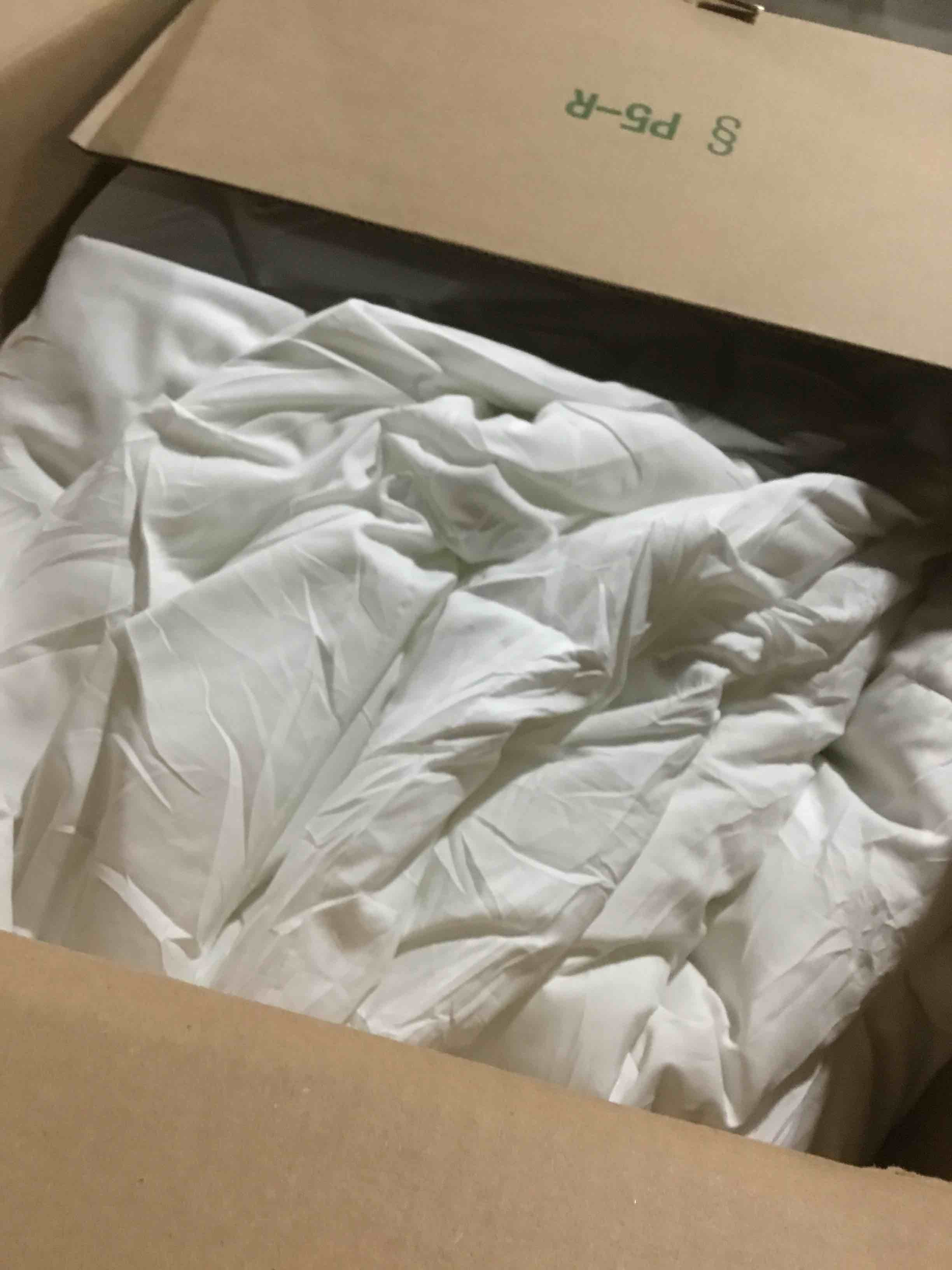 https://s3.amazonaws.com/lotting-images-prod/bidfta/PNK1815807_1743599391794.jpeg