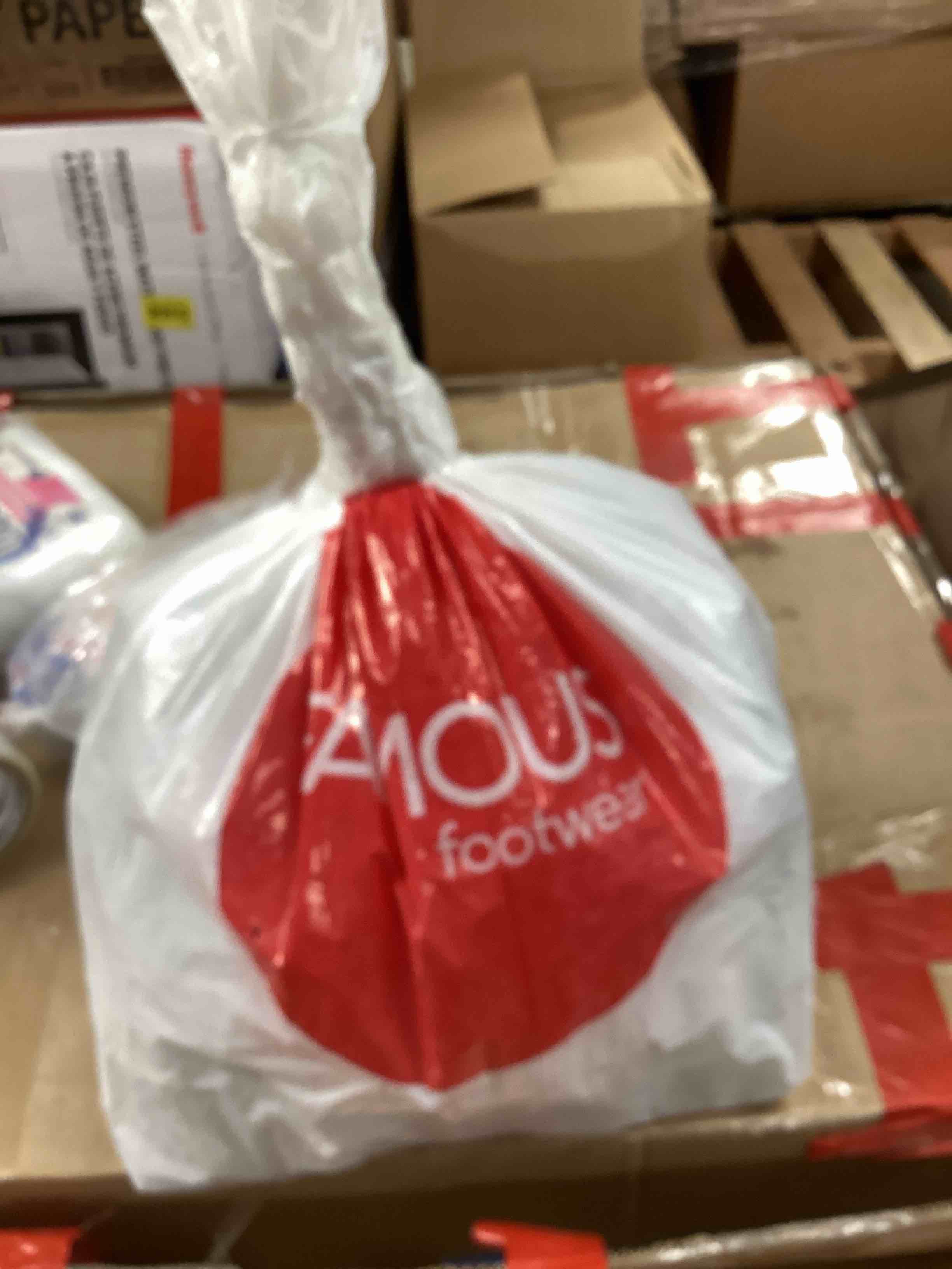 https://s3.amazonaws.com/lotting-images-prod/bidfta/PNK1822565_1746391389589.jpeg