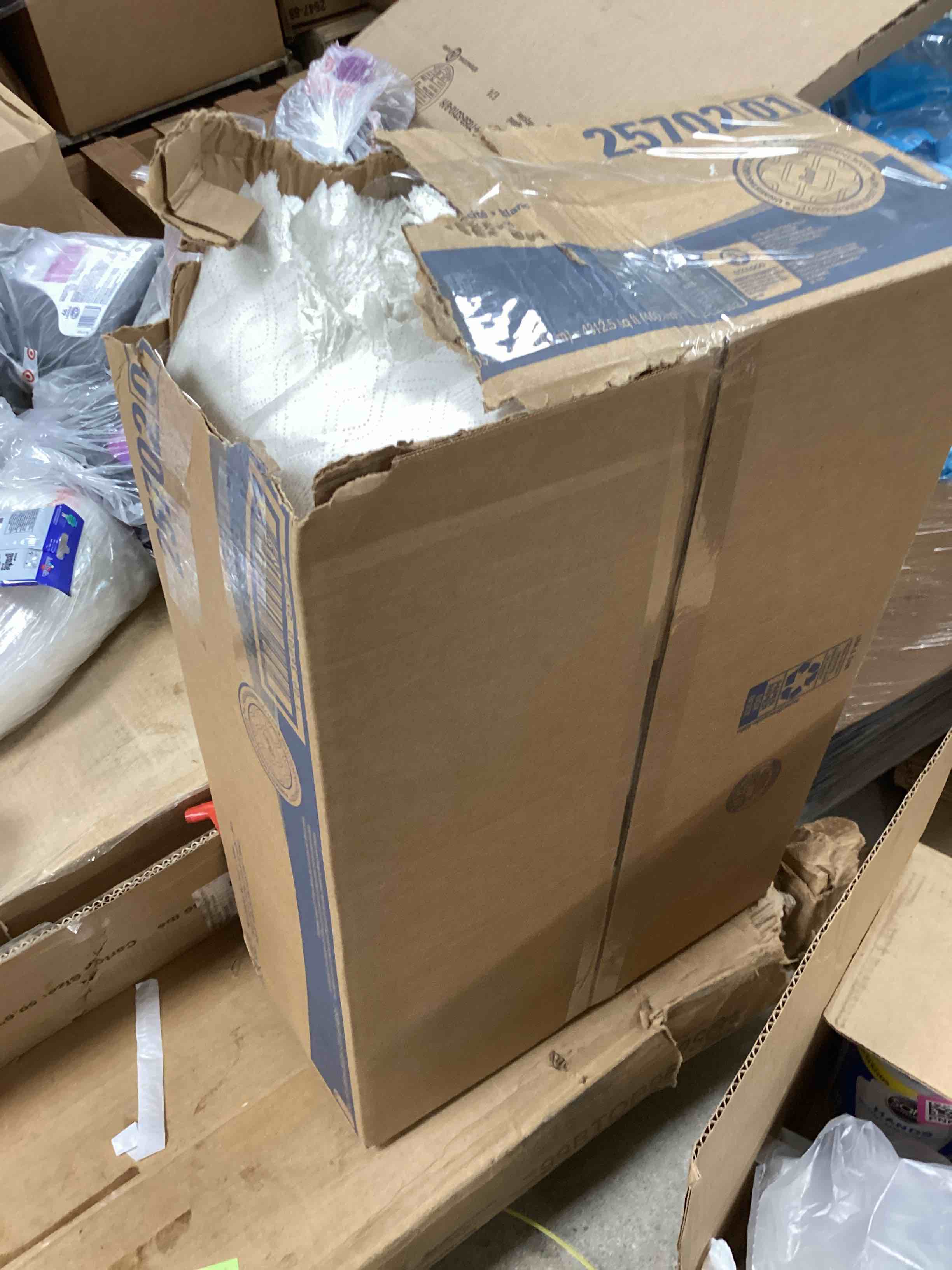 https://s3.amazonaws.com/lotting-images-prod/bidfta/PNK1822567_1746390935555.jpeg