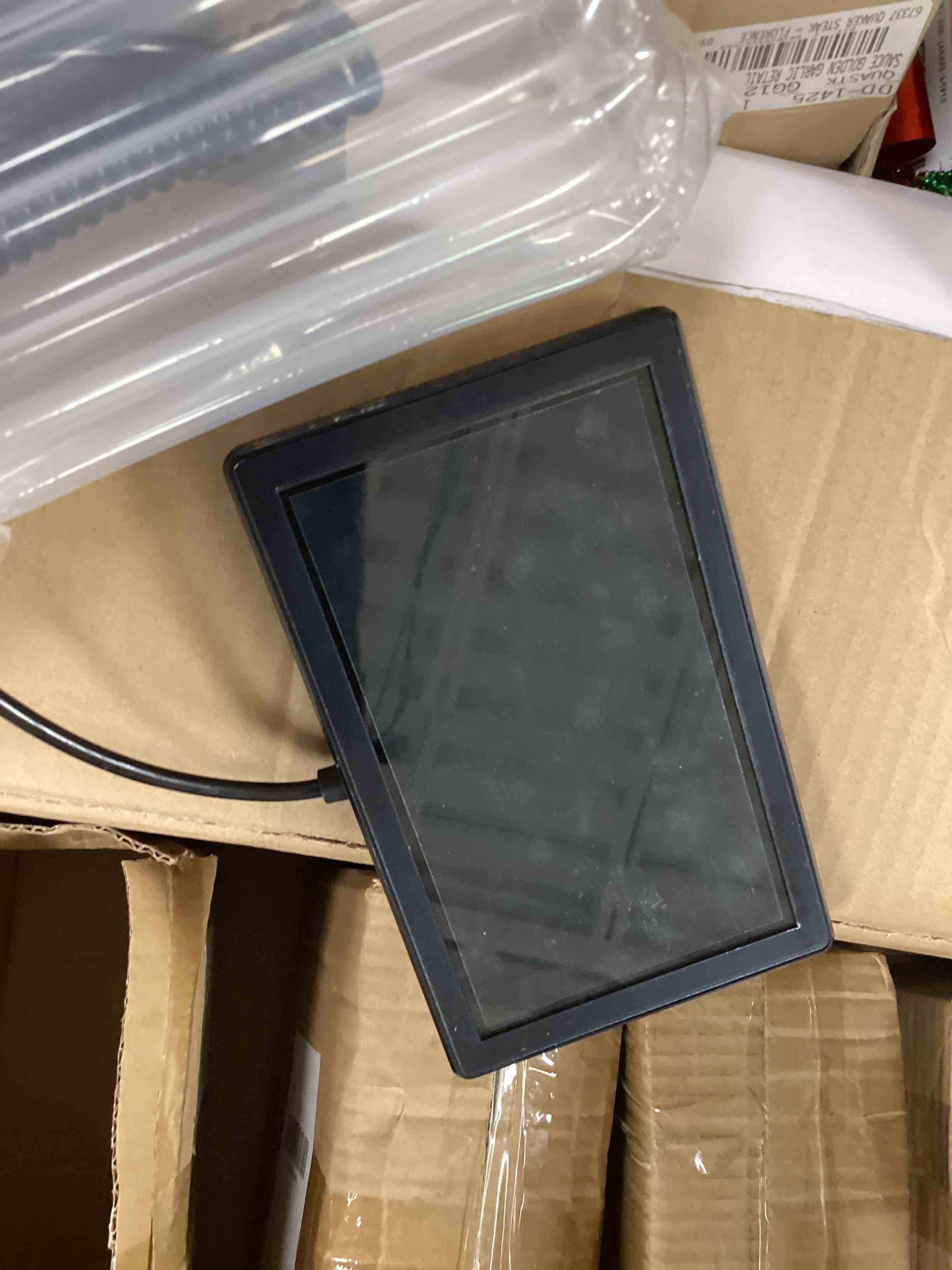 https://s3.amazonaws.com/lotting-images-prod/bidfta/PNK1822612_1746464211180.jpeg