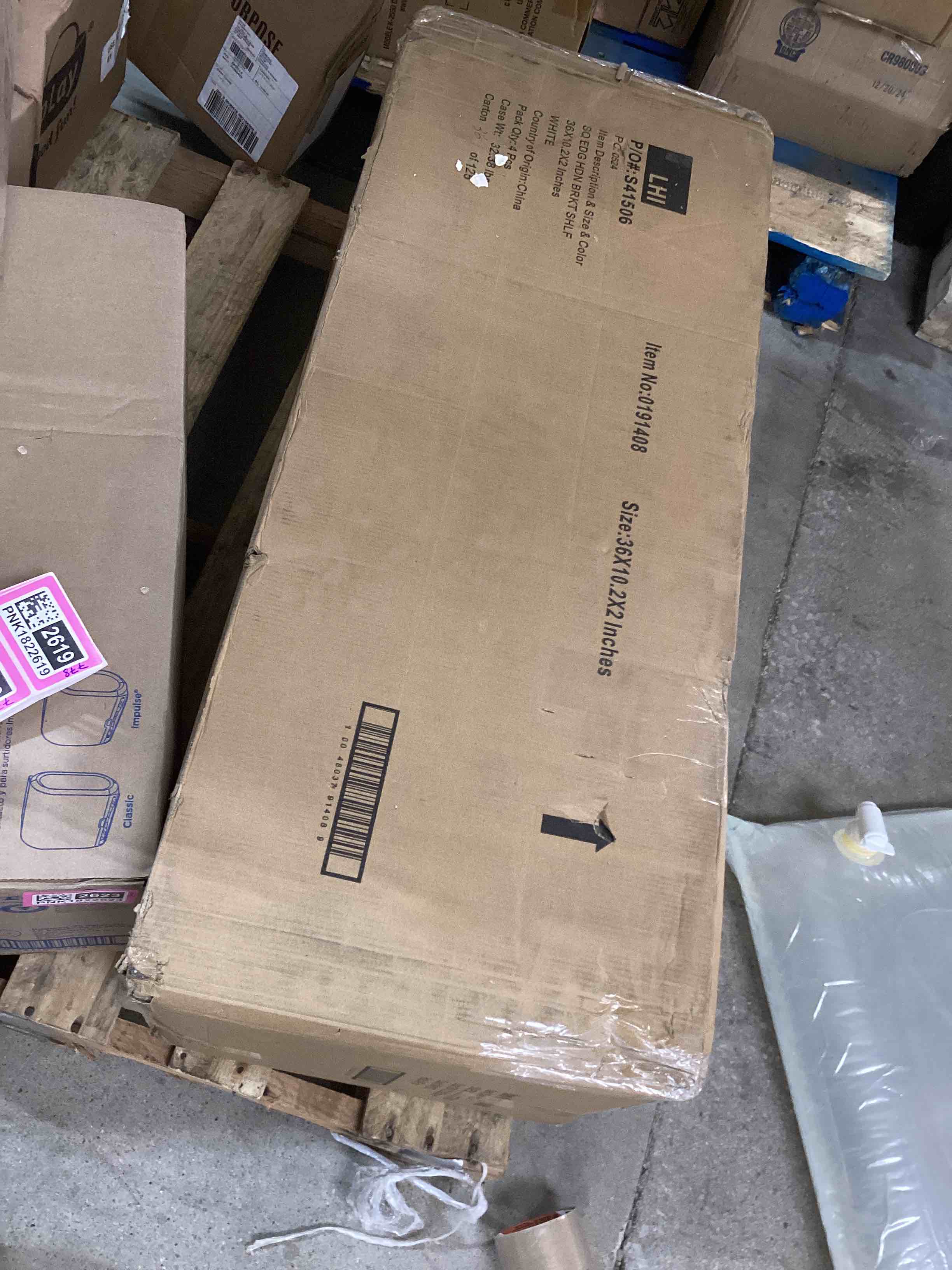 https://s3.amazonaws.com/lotting-images-prod/bidfta/PNK1822621_1746462268779.jpeg