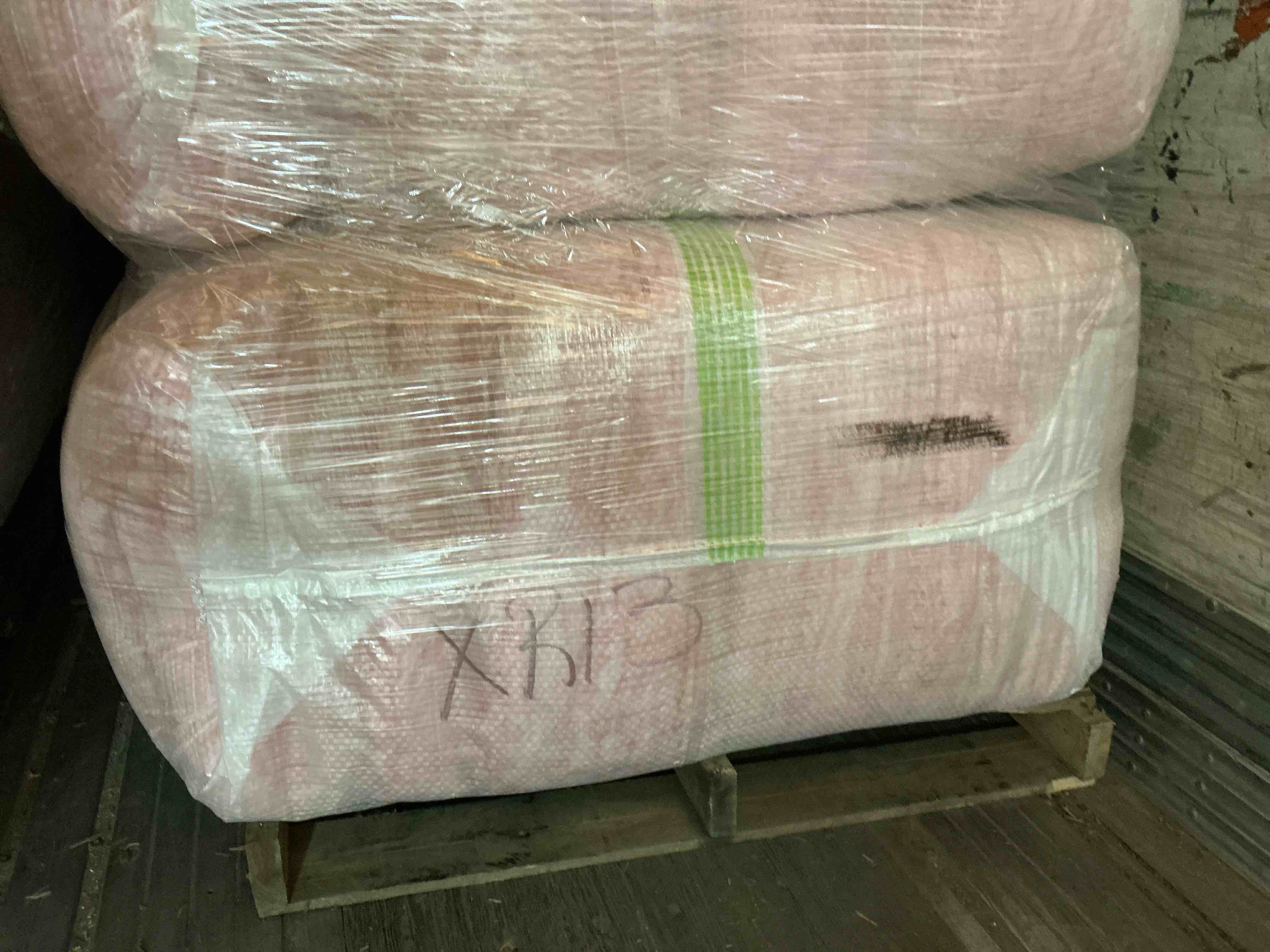 https://s3.amazonaws.com/lotting-images-prod/bidfta/PNK1827010_1741979277806.jpeg