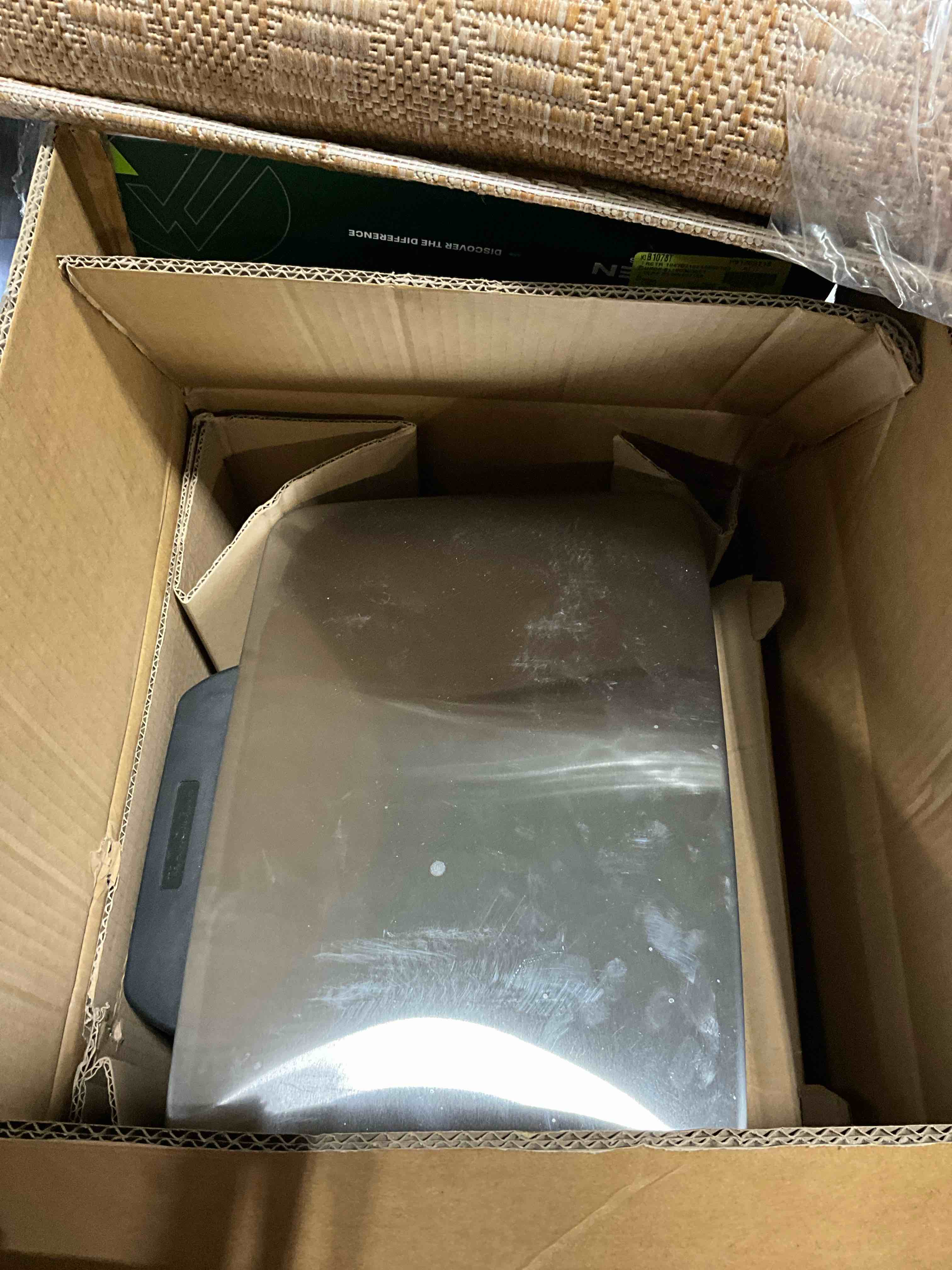https://s3.amazonaws.com/lotting-images-prod/bidfta/PNK1828901_1743178734203.jpeg