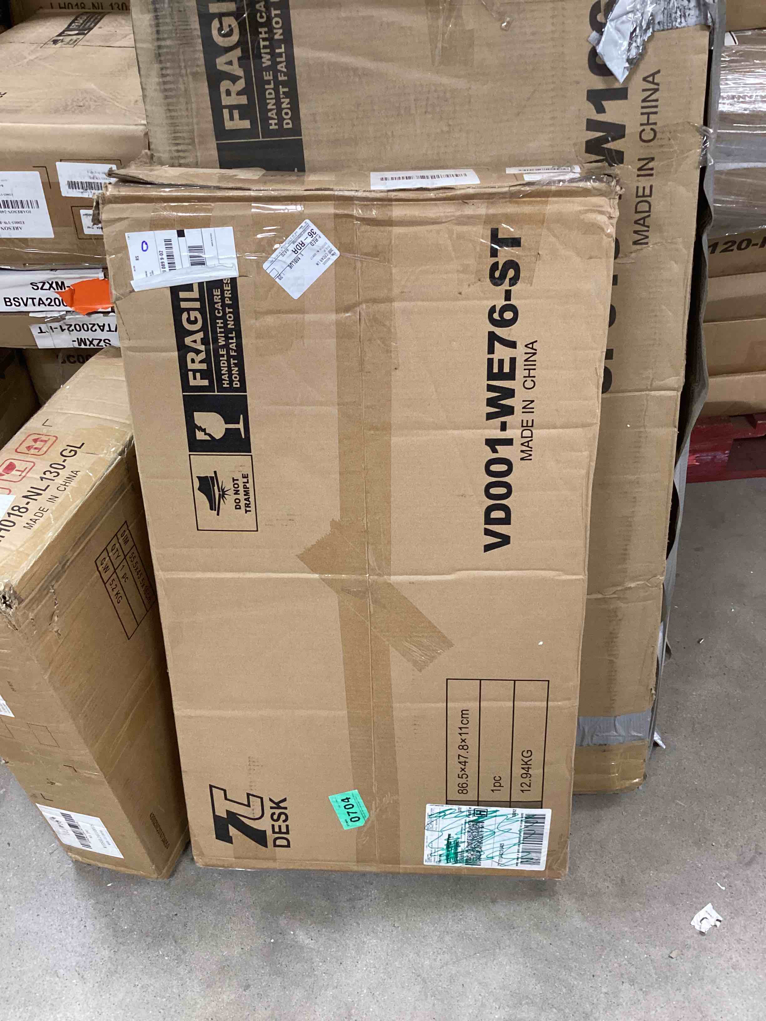https://s3.amazonaws.com/lotting-images-prod/bidfta/PNK1829295_1744308205195.jpeg