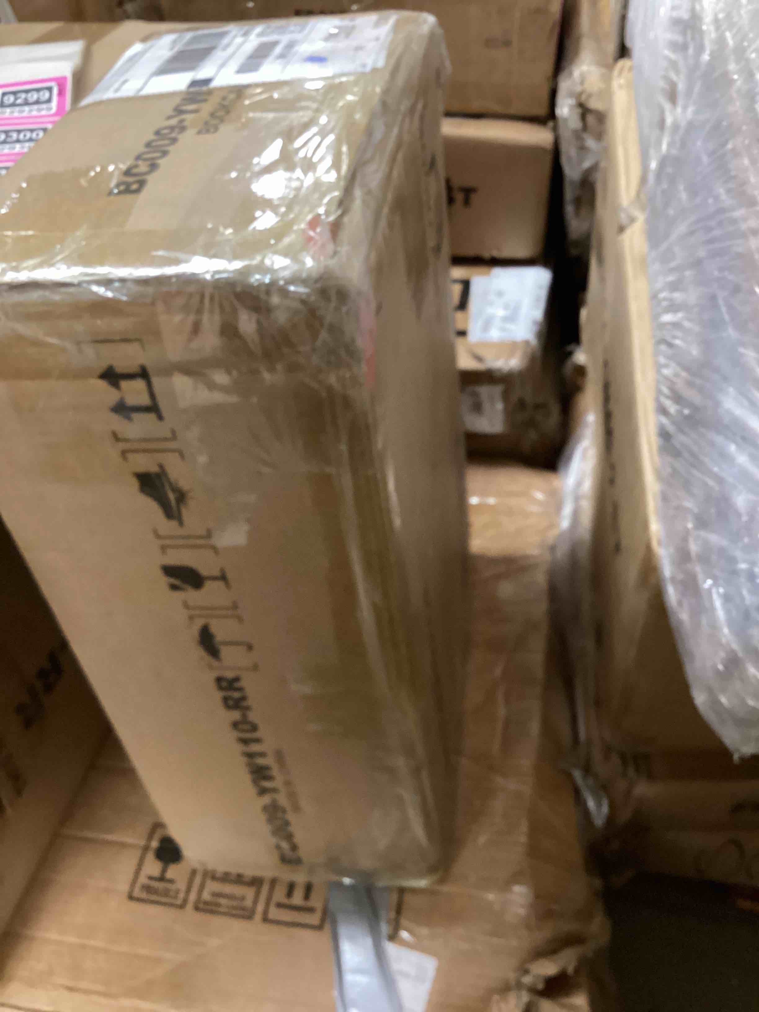 https://s3.amazonaws.com/lotting-images-prod/bidfta/PNK1829298_1744307001210.jpeg