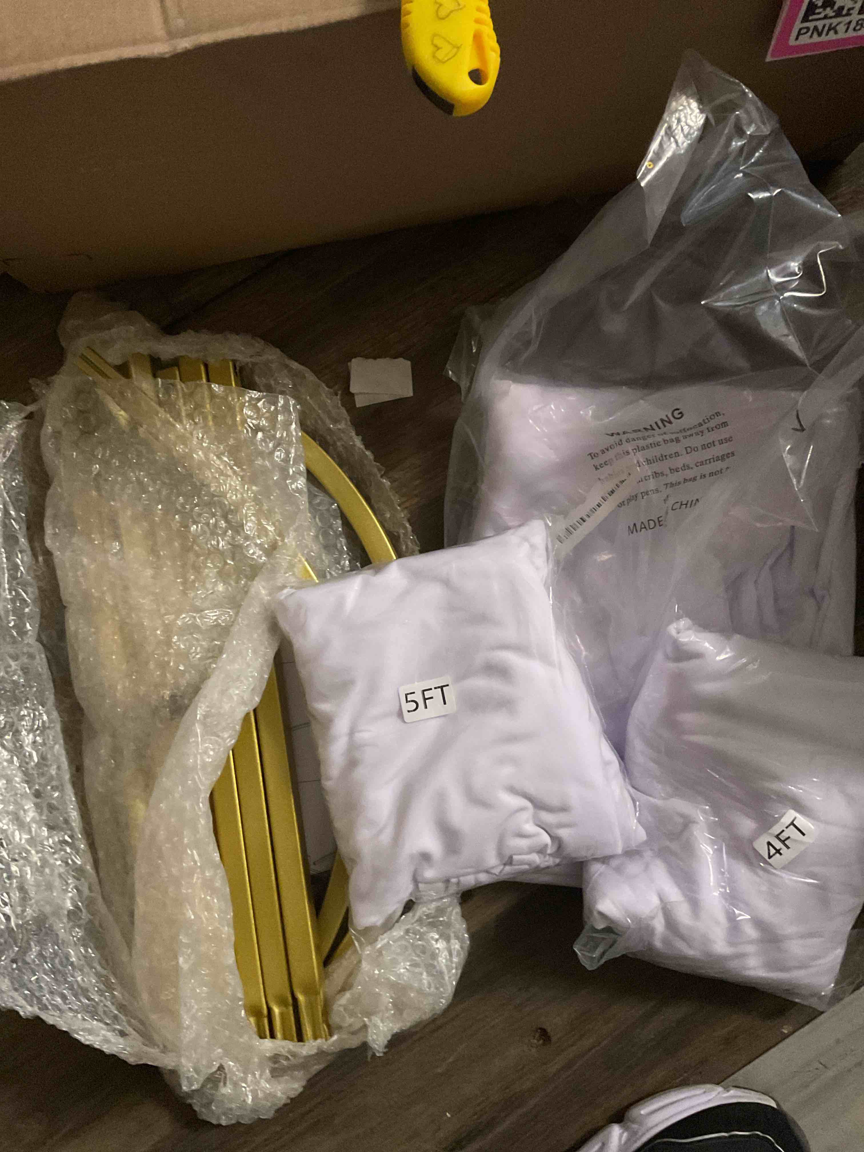 https://s3.amazonaws.com/lotting-images-prod/bidfta/PNK1830201_1749760021798.jpeg