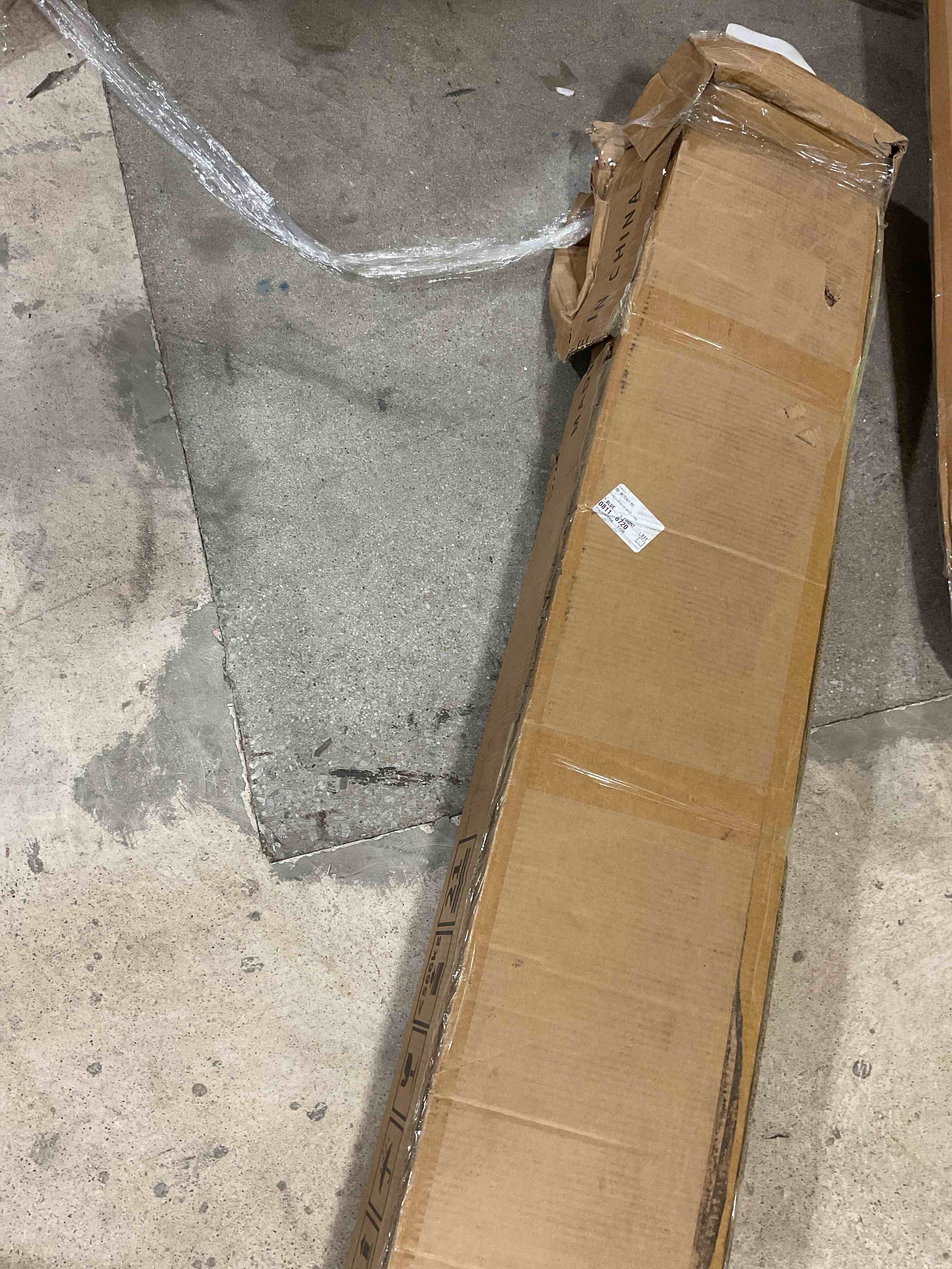 https://s3.amazonaws.com/lotting-images-prod/bidfta/PNK1830310_1750686145651.jpeg