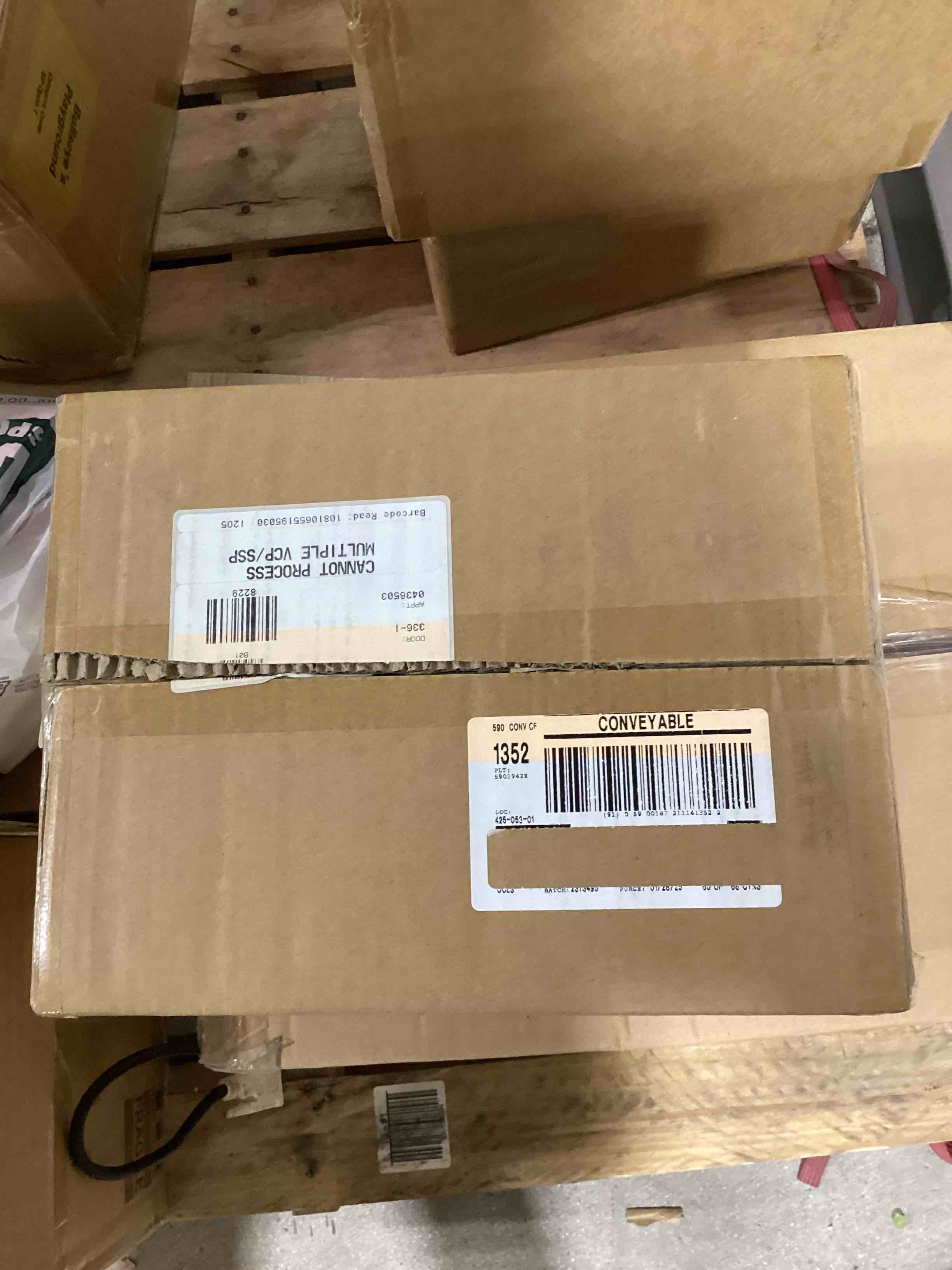 https://s3.amazonaws.com/lotting-images-prod/bidfta/PNK1830507_1750773943723.jpeg