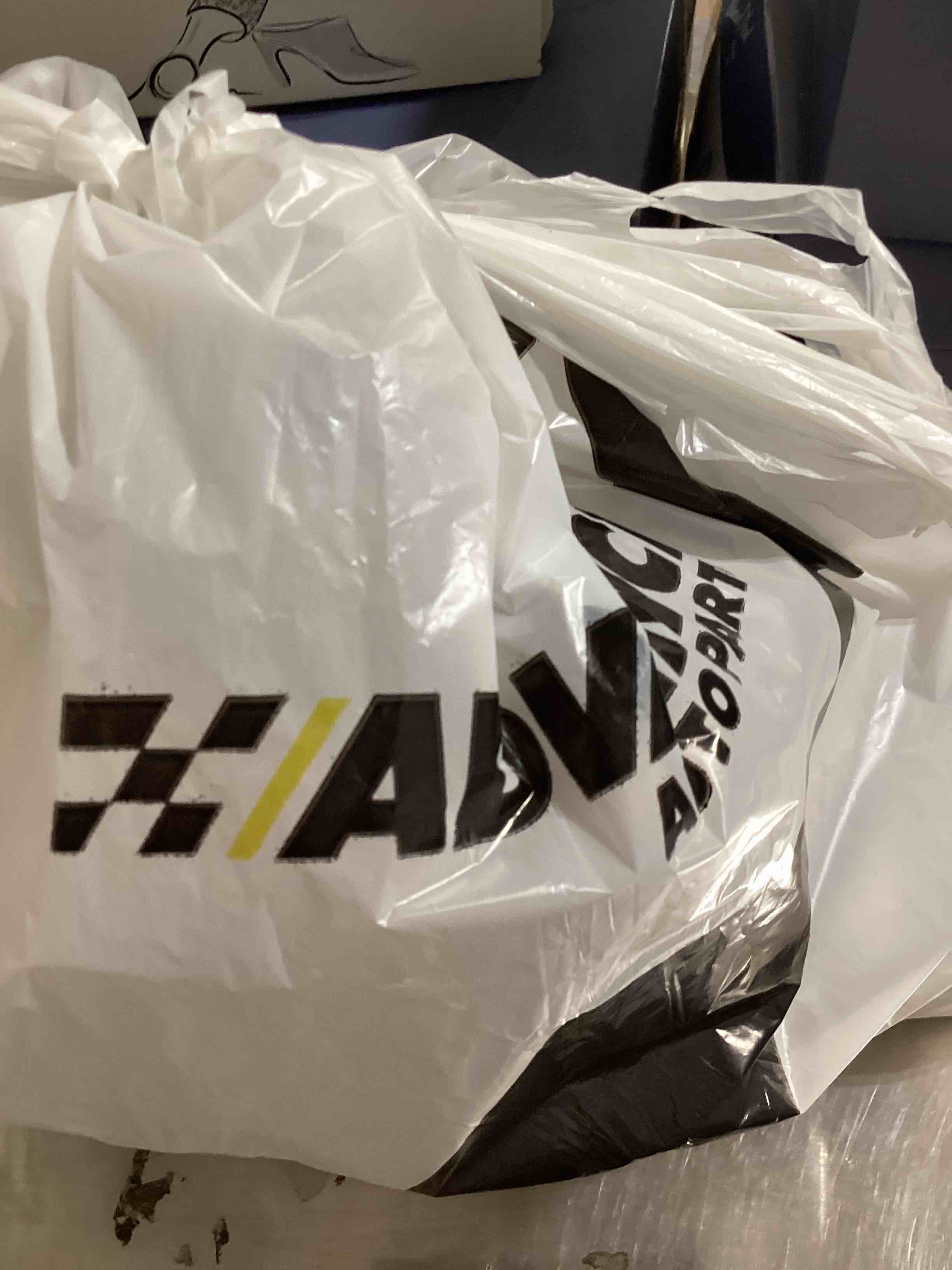 https://s3.amazonaws.com/lotting-images-prod/bidfta/PNK1830785_1751295375015.jpeg