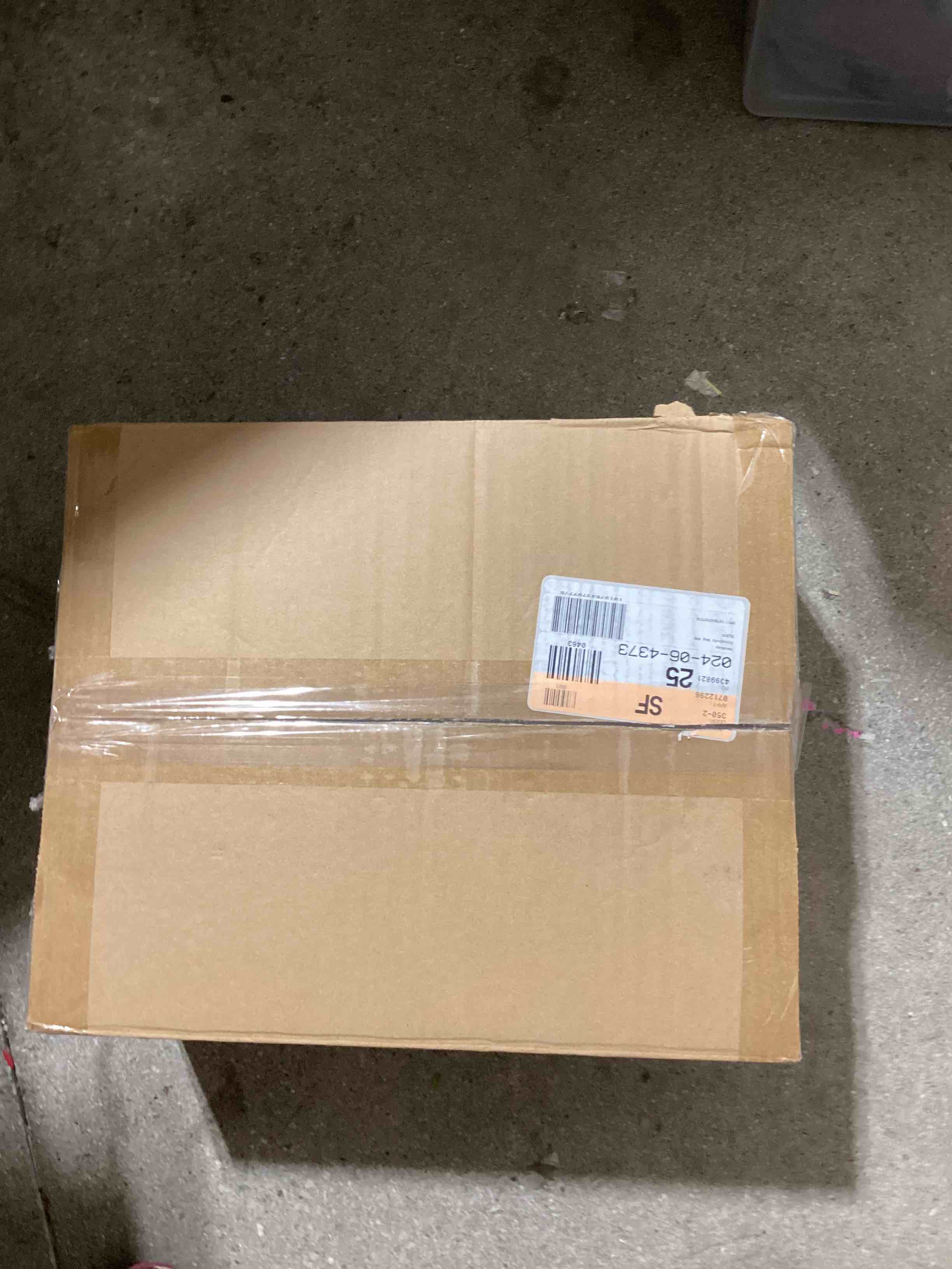 https://s3.amazonaws.com/lotting-images-prod/bidfta/PNK1830891_1751387827474.jpeg
