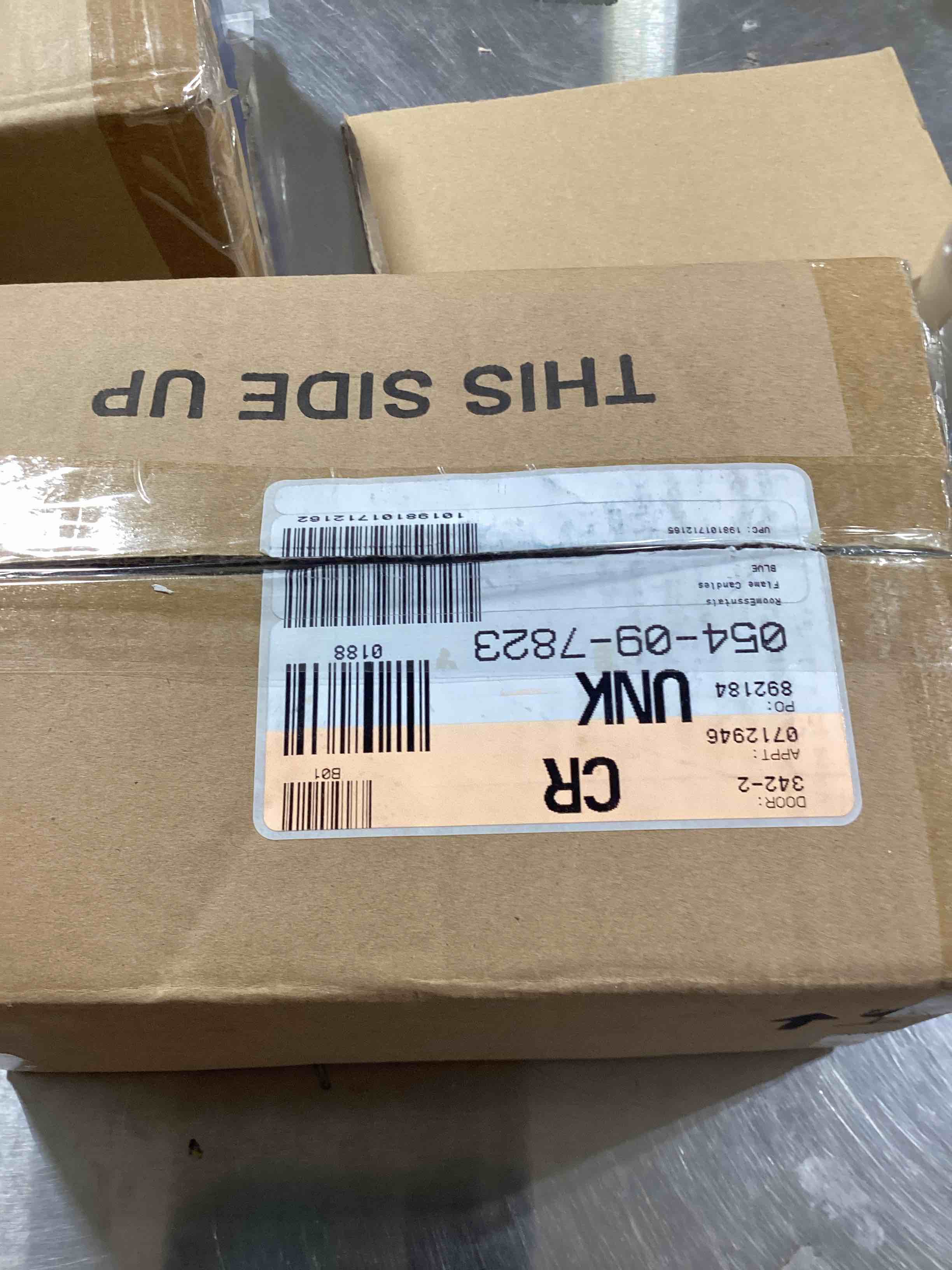 https://s3.amazonaws.com/lotting-images-prod/bidfta/PNK1830997_1751405978357.jpeg