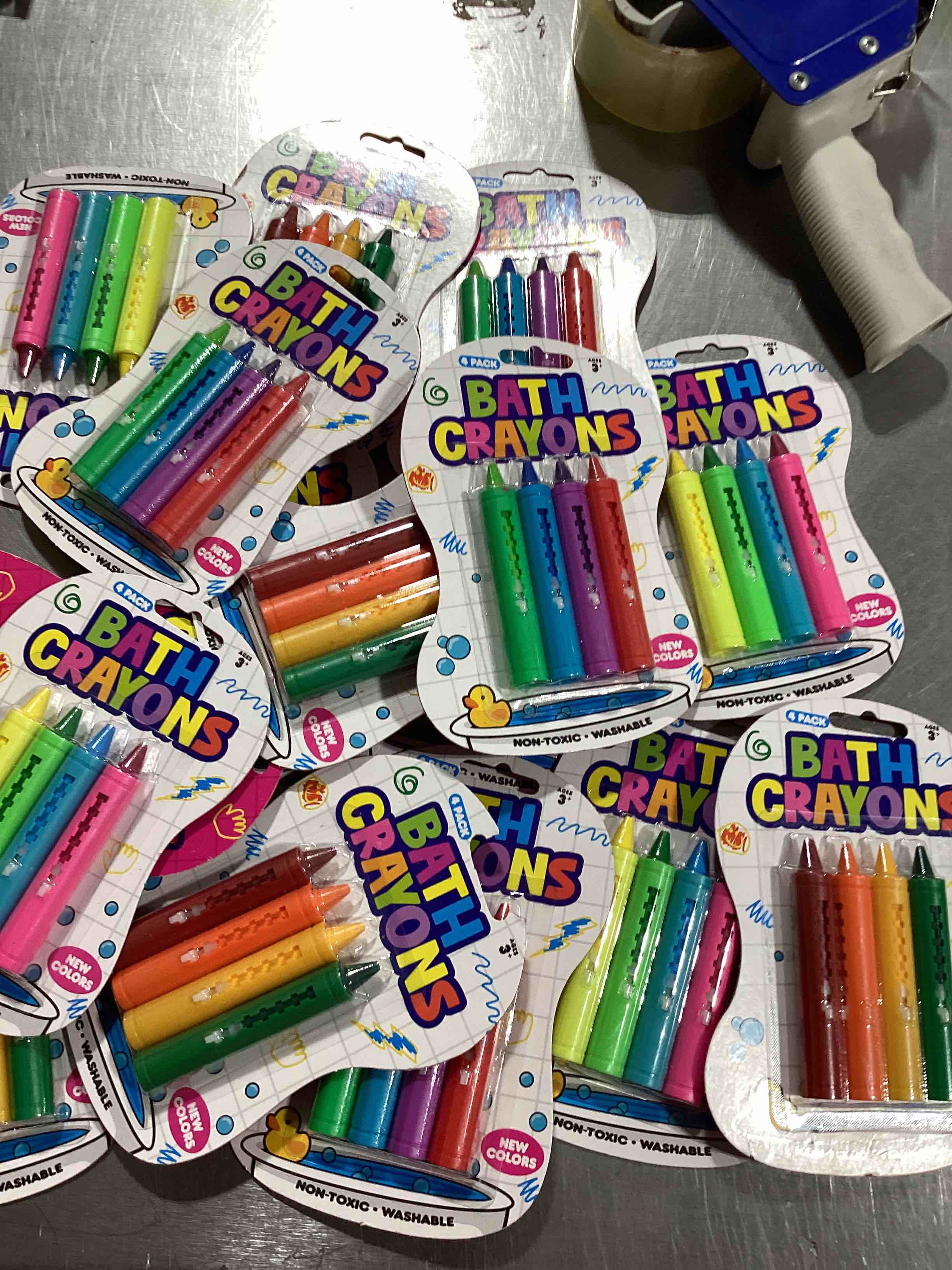 4 Pack of Bath Crayons 