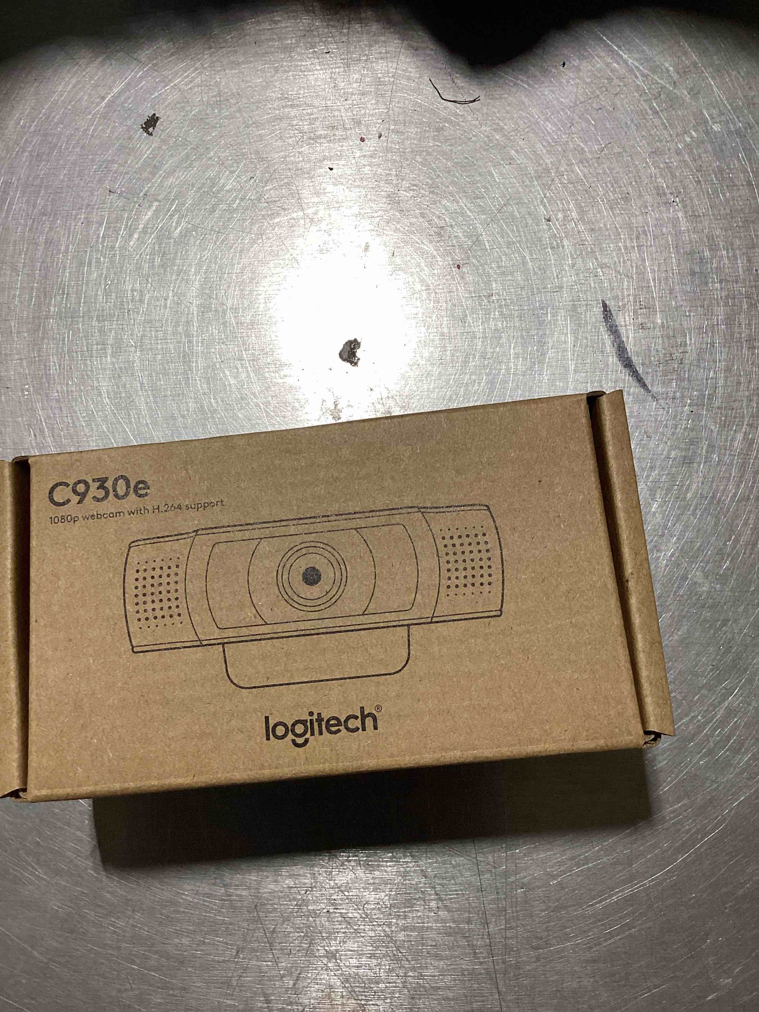 https://s3.amazonaws.com/lotting-images-prod/bidfta/PNK1831384_1752250348785.jpeg