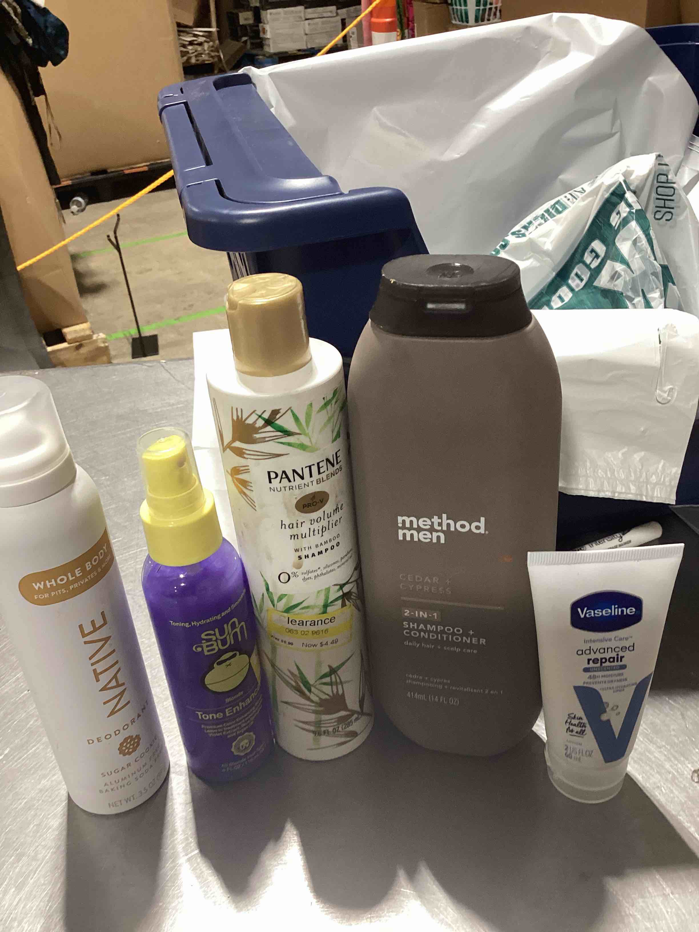 Assorted bath item 