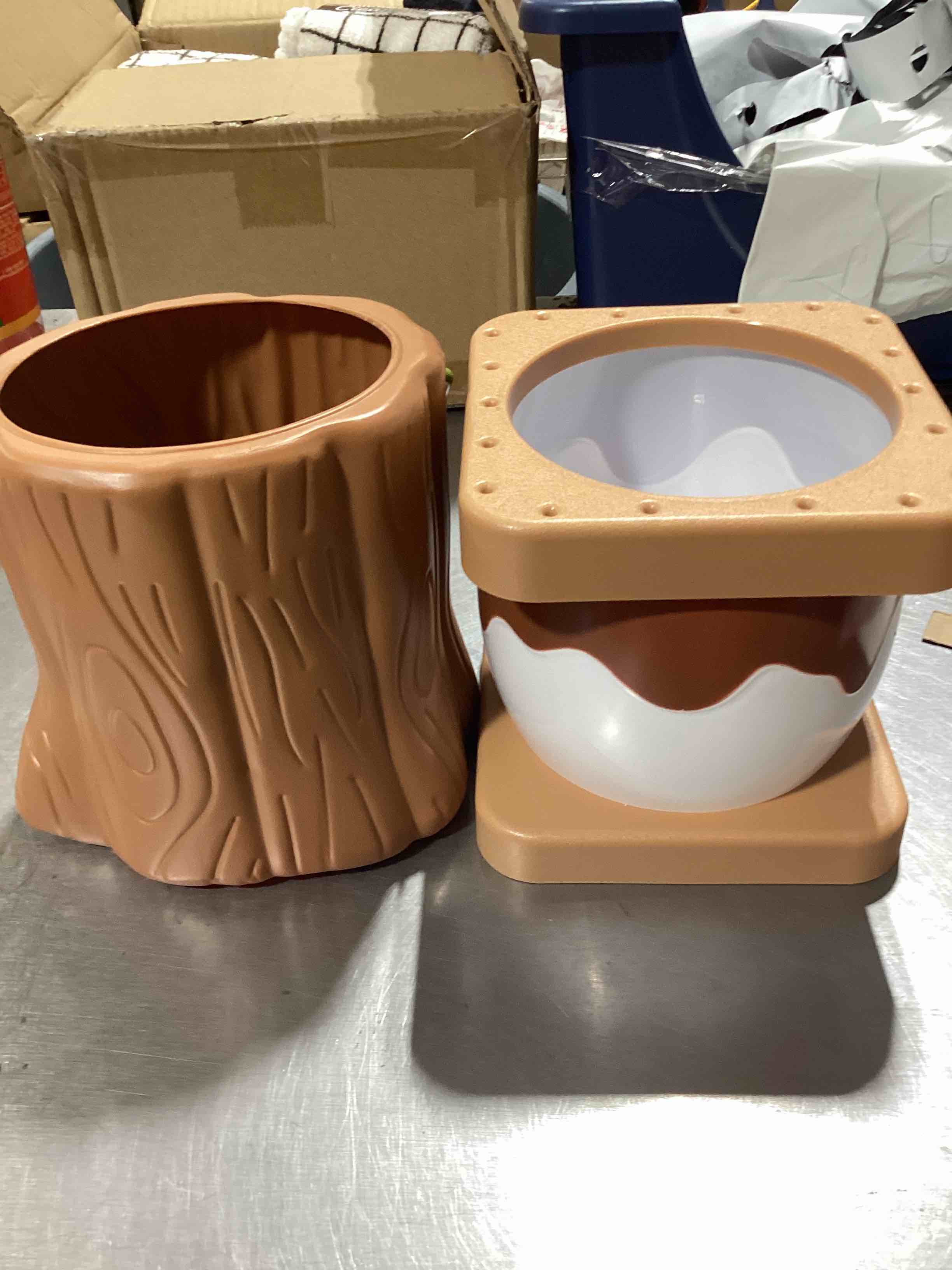 Pop corn containers 