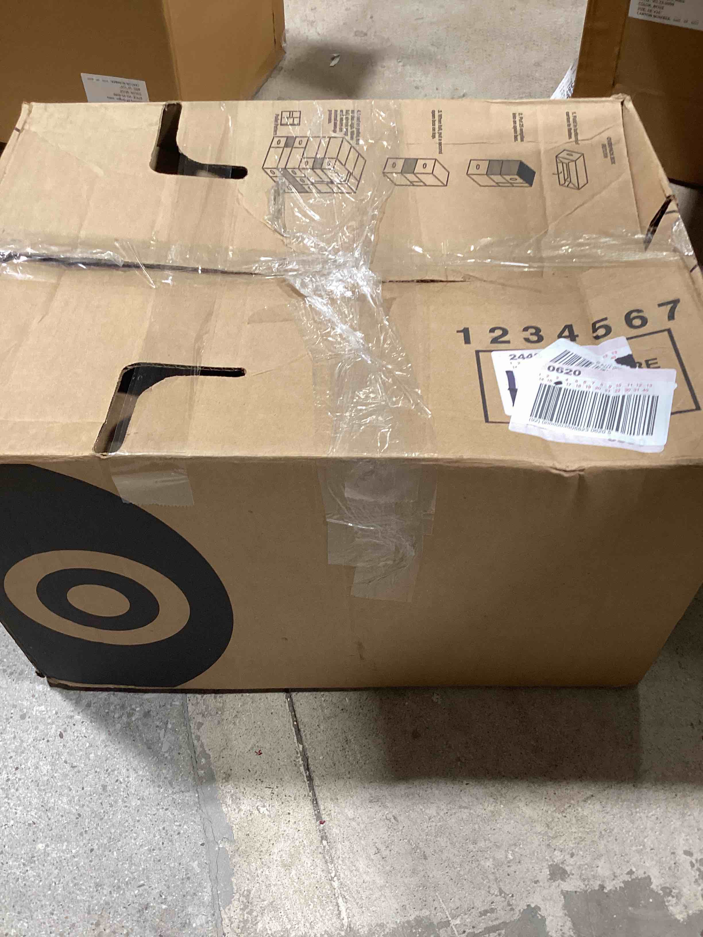 https://s3.amazonaws.com/lotting-images-prod/bidfta/PNK1831594_1752517730544.jpeg