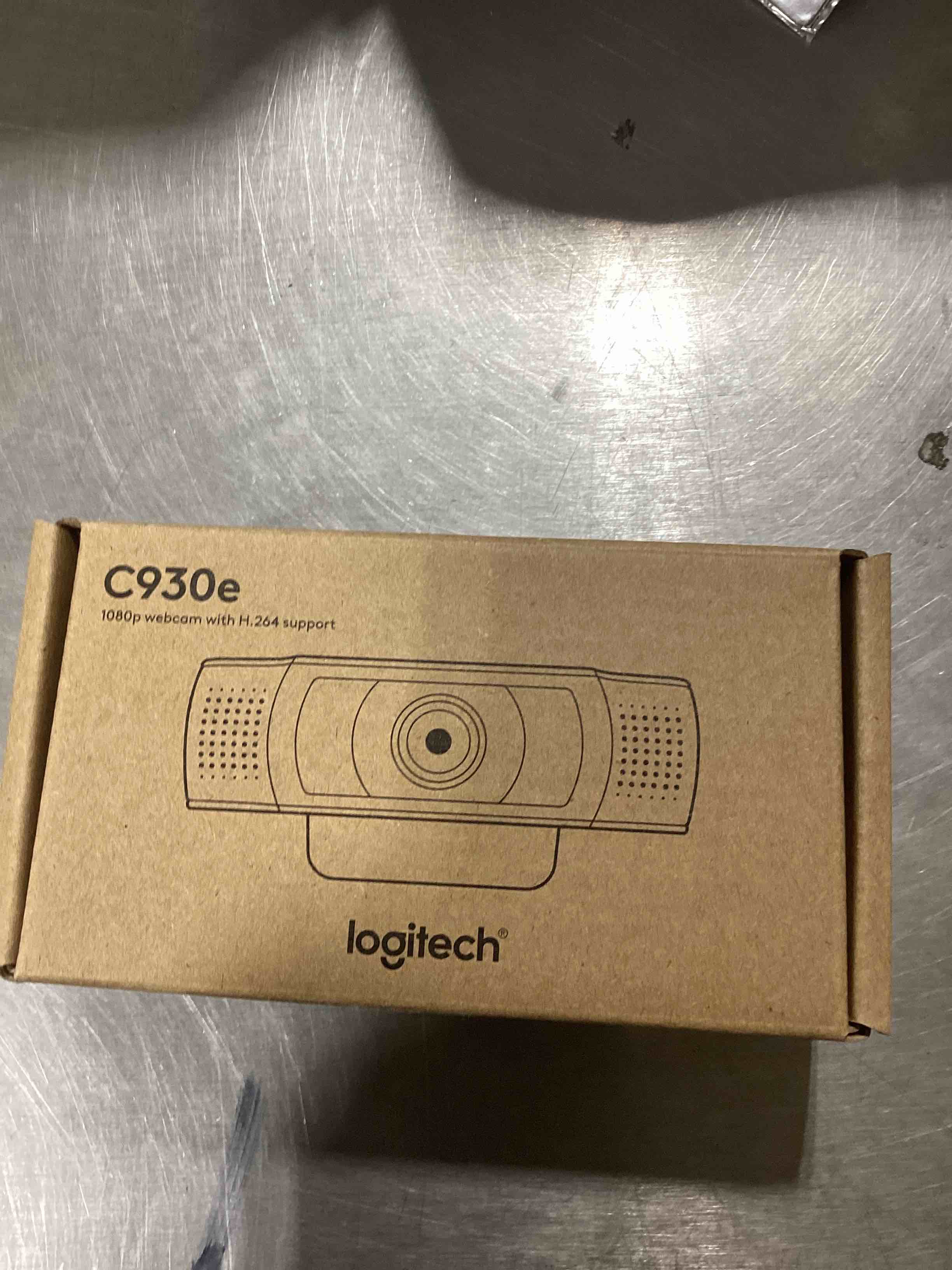 https://s3.amazonaws.com/lotting-images-prod/bidfta/PNK1831654_1752523451812.jpeg