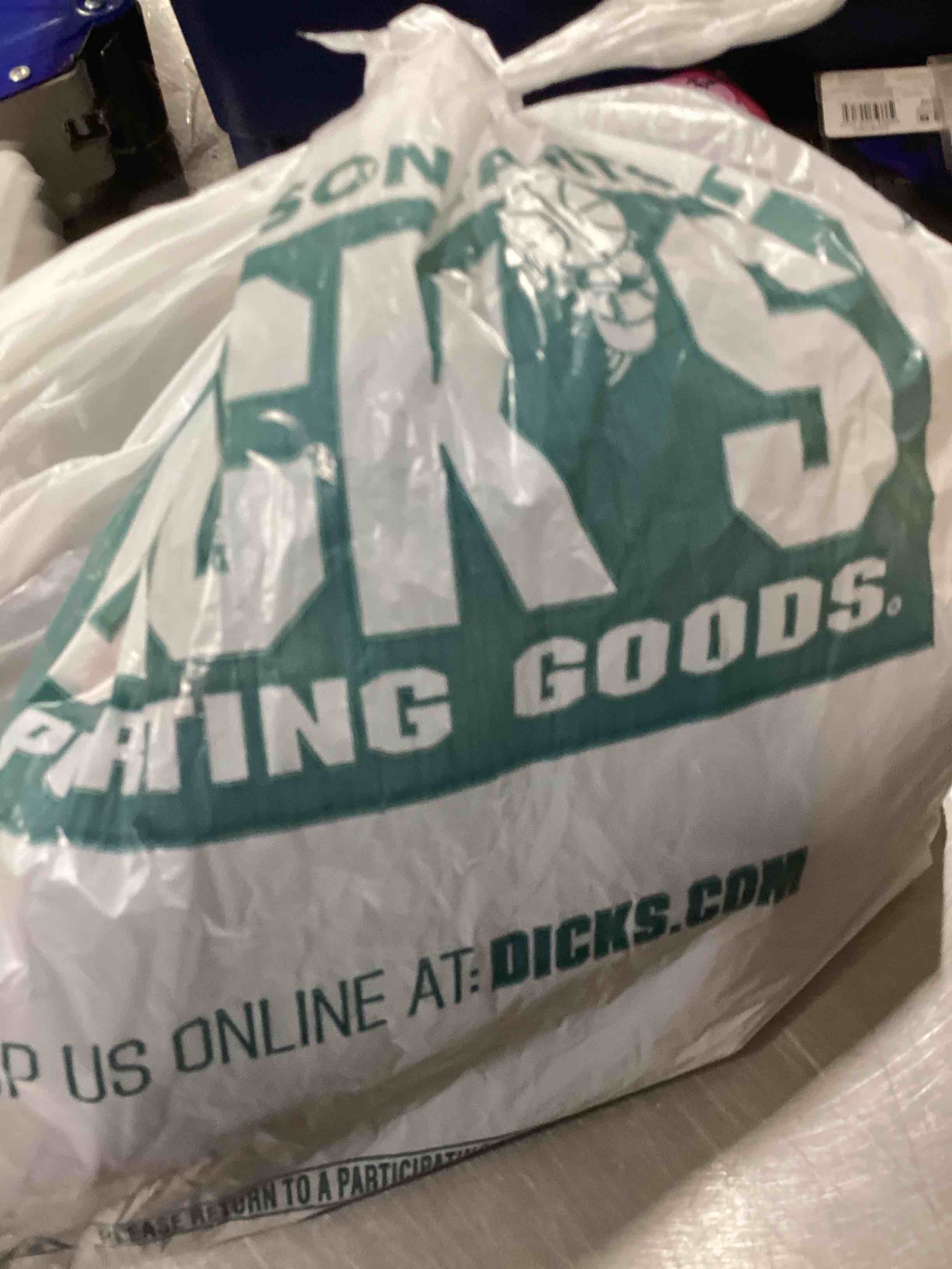 https://s3.amazonaws.com/lotting-images-prod/bidfta/PNK1831657_1752523848455.jpeg