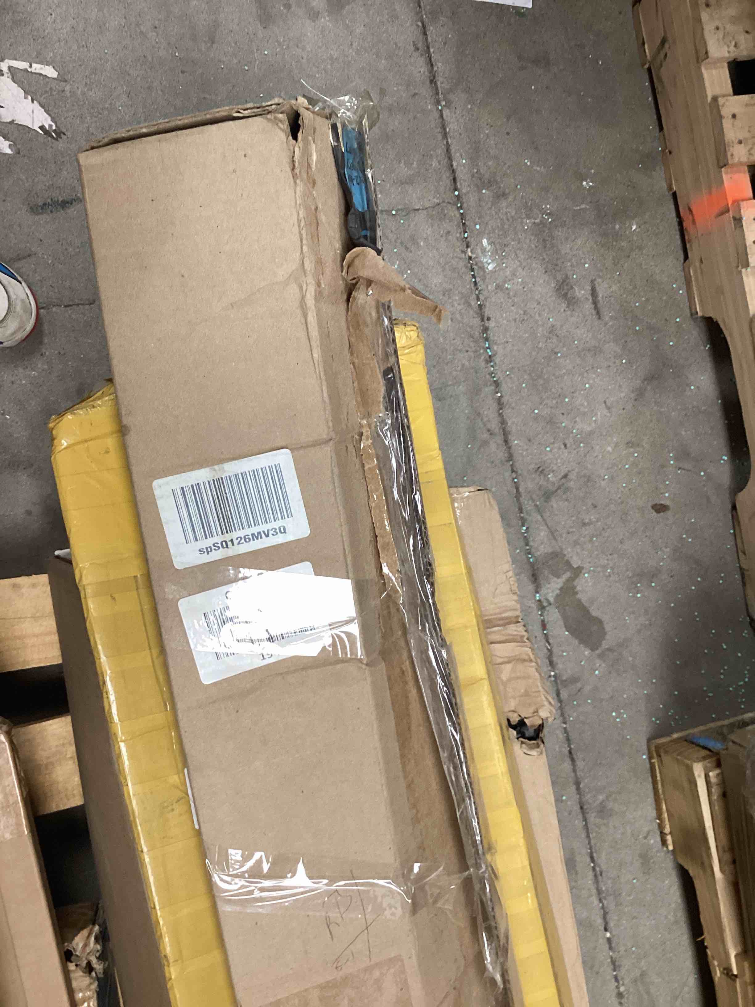 https://s3.amazonaws.com/lotting-images-prod/bidfta/PNK1831718_1752592995056.jpeg