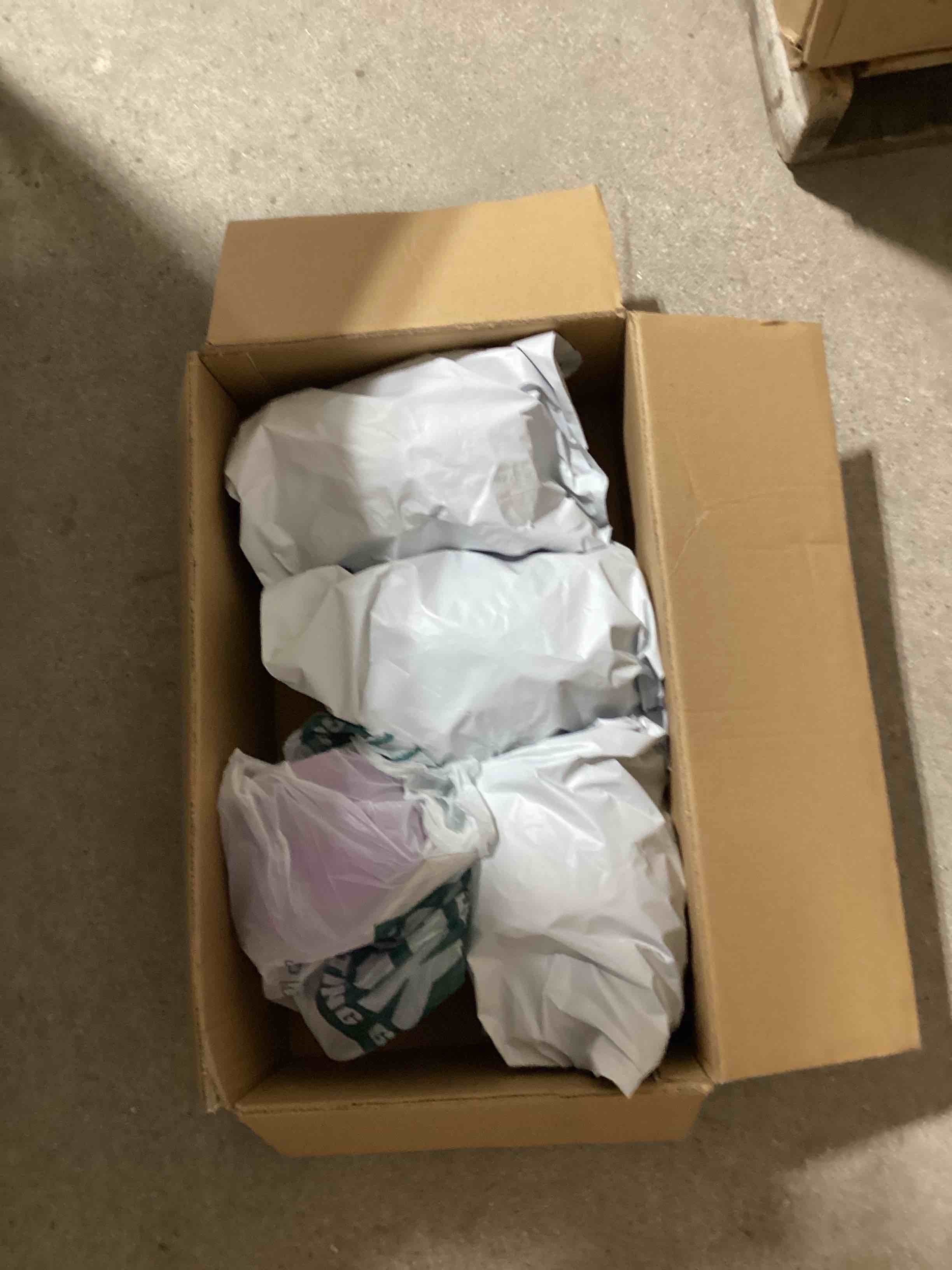 https://s3.amazonaws.com/lotting-images-prod/bidfta/PNK1831808_1752675403350.jpeg