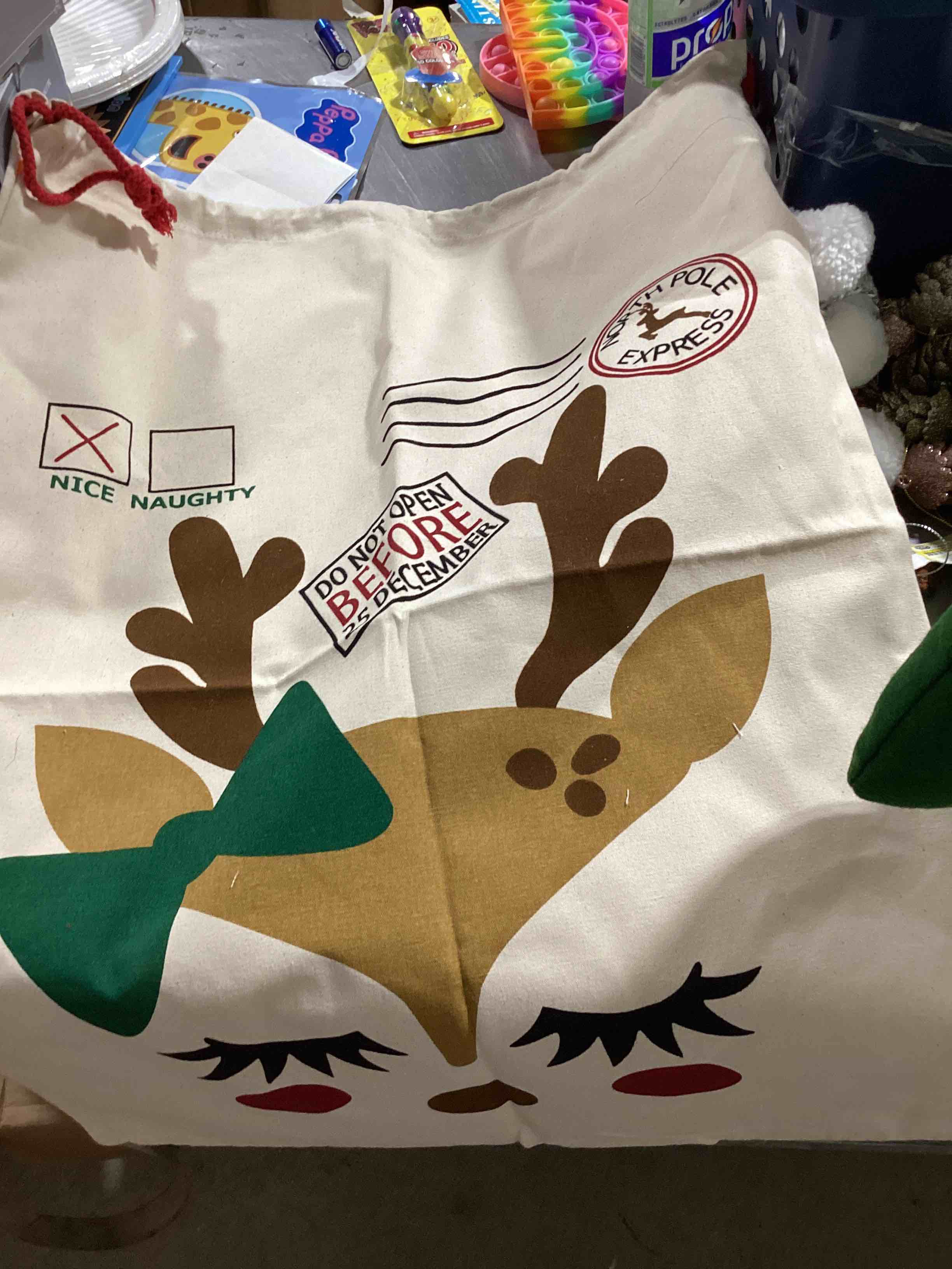Assorted Christmas items 