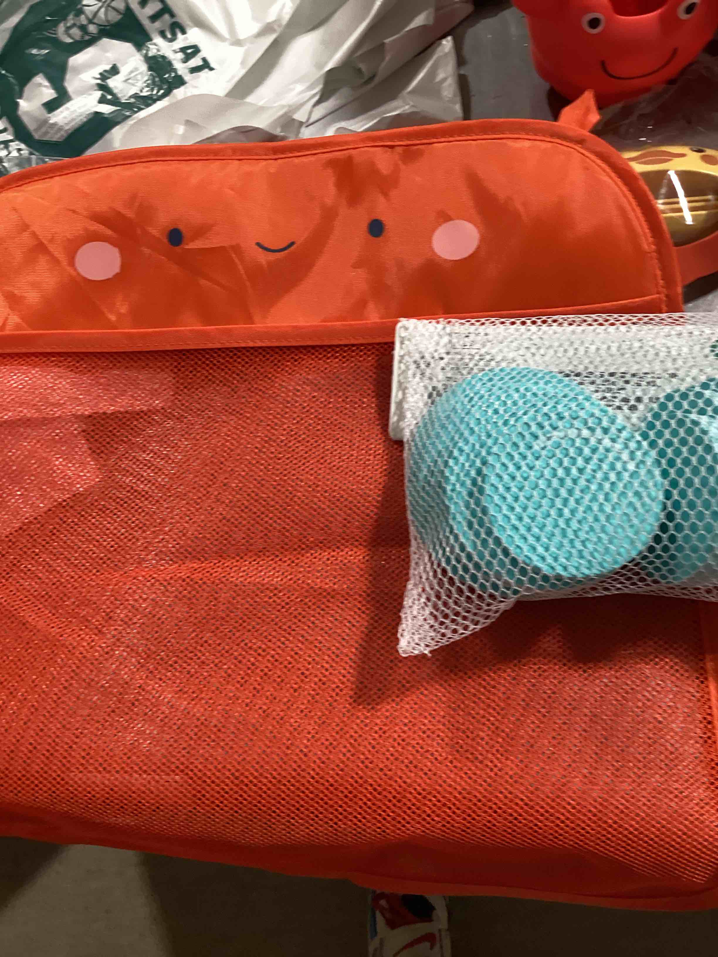 Assorted kid’s bathroom items 