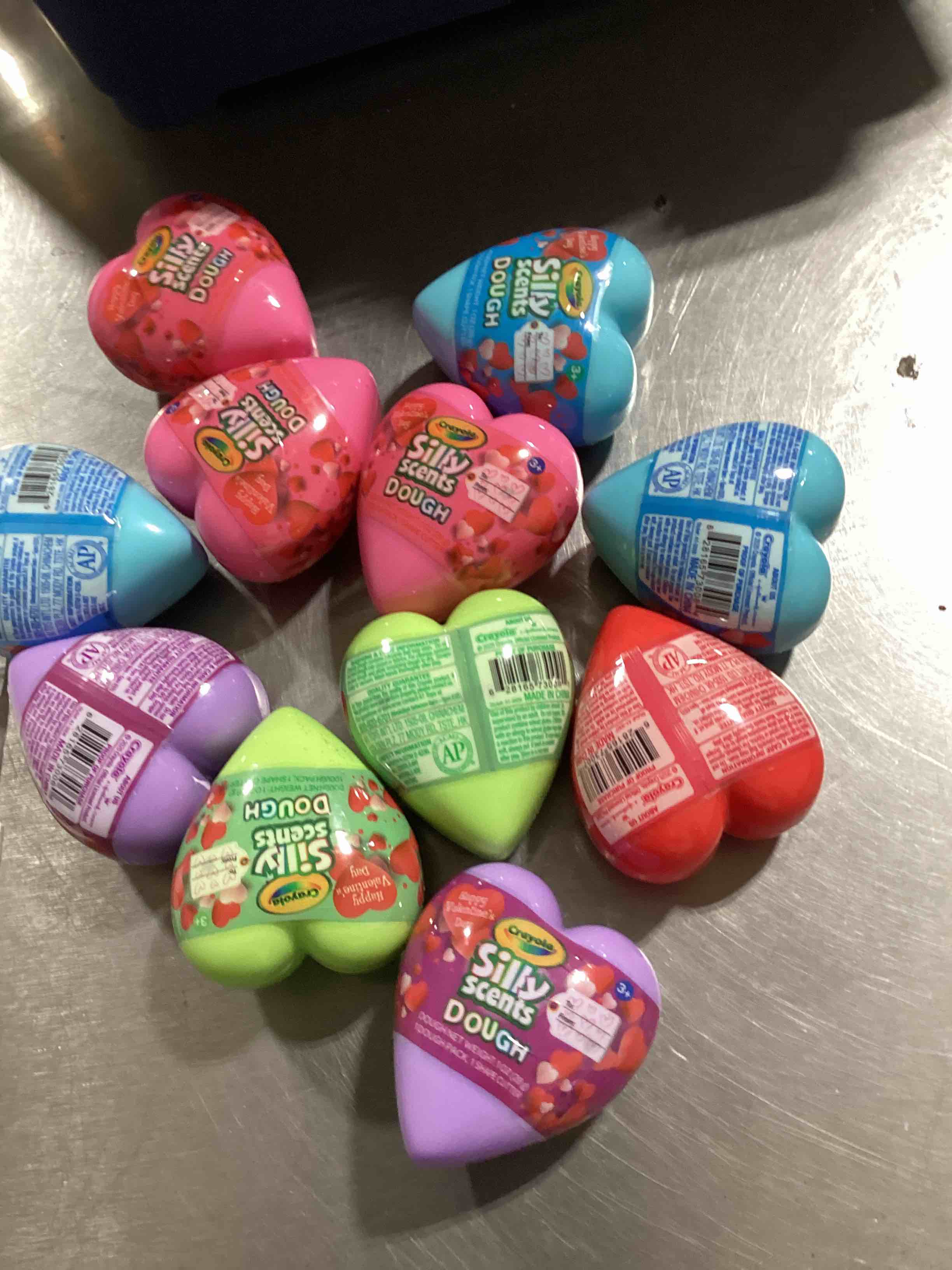 Assorted Crayola Silly Scents dough 