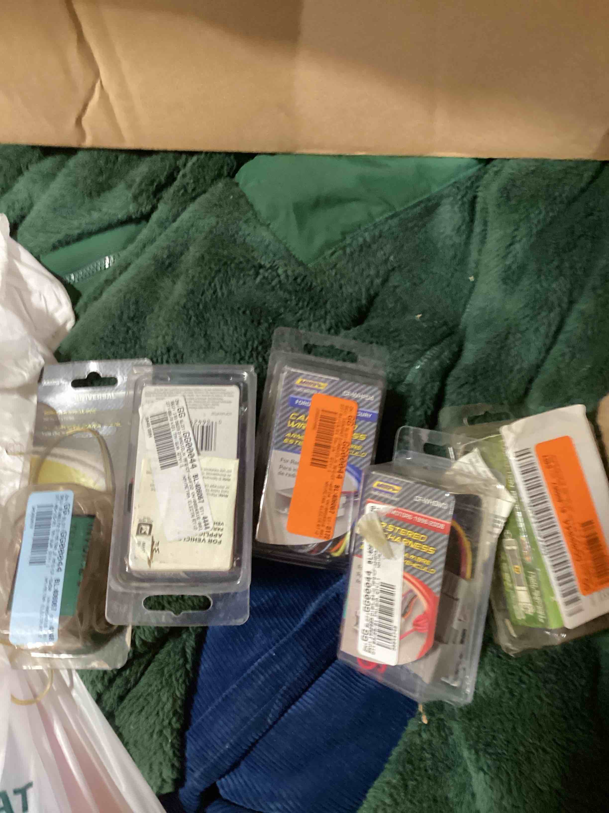 Assorted car wires 