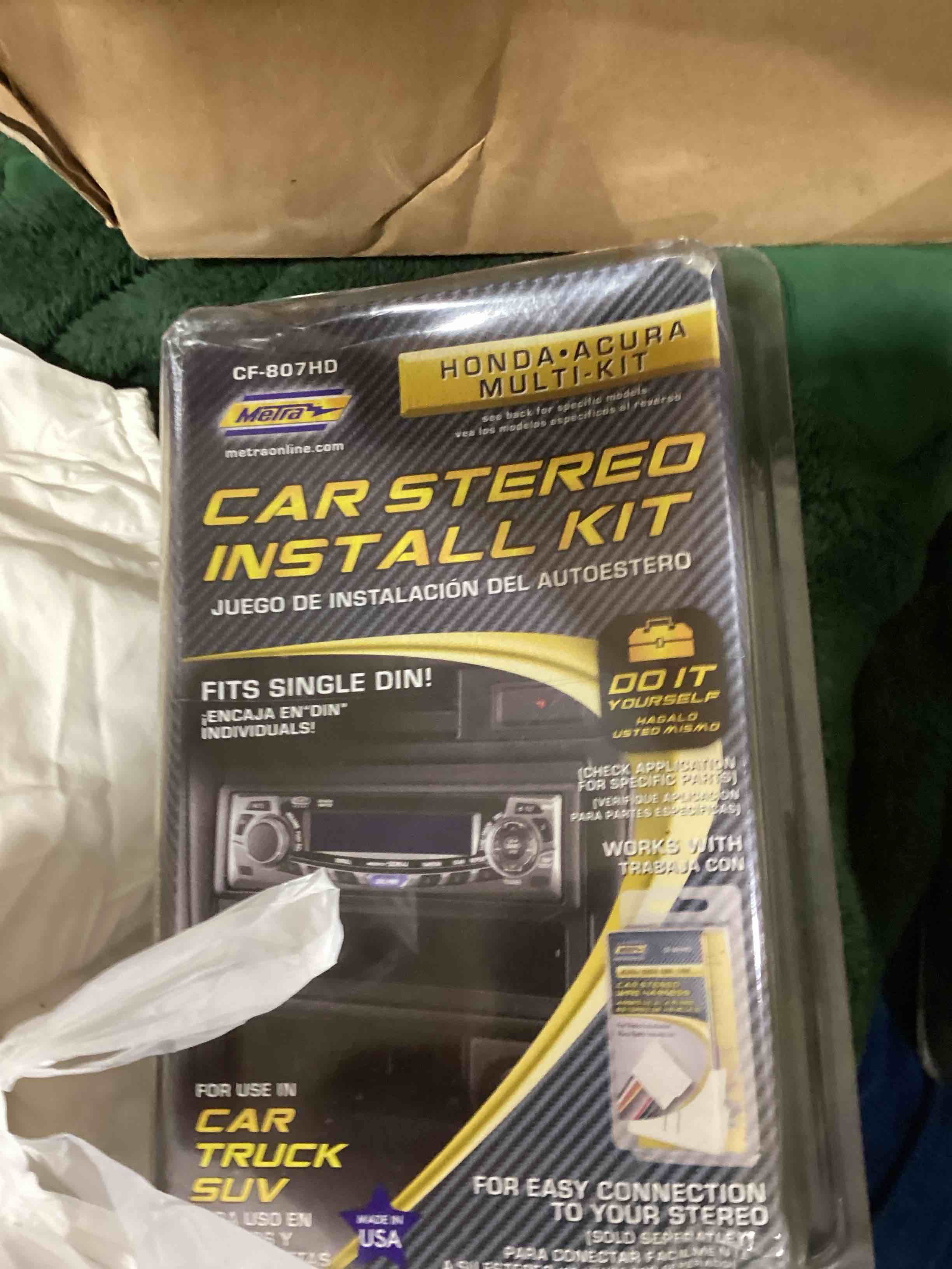https://s3.amazonaws.com/lotting-images-prod/bidfta/PNK1832213_1752849376978.jpeg