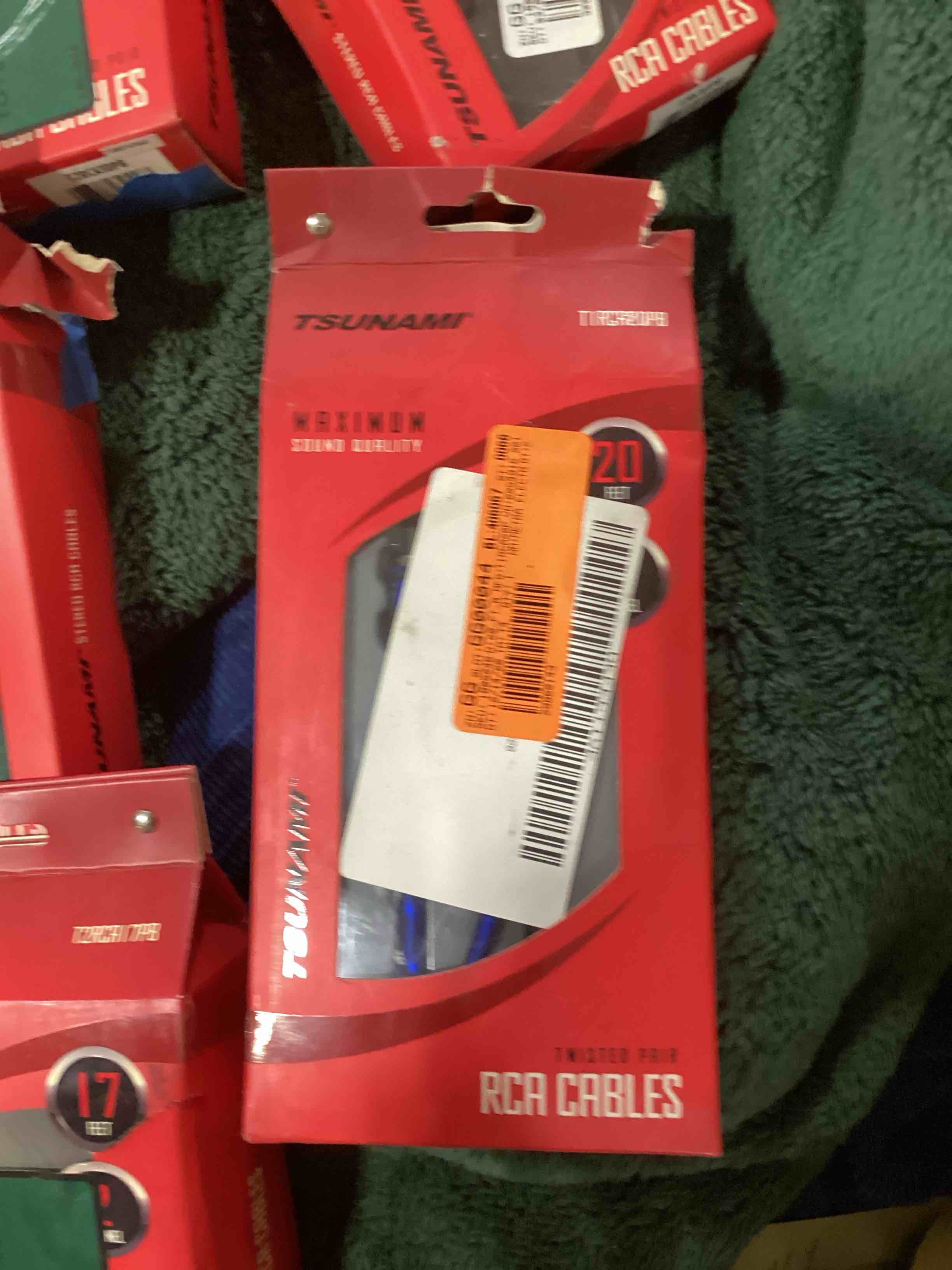 https://s3.amazonaws.com/lotting-images-prod/bidfta/PNK1832225_1752847786253.jpeg