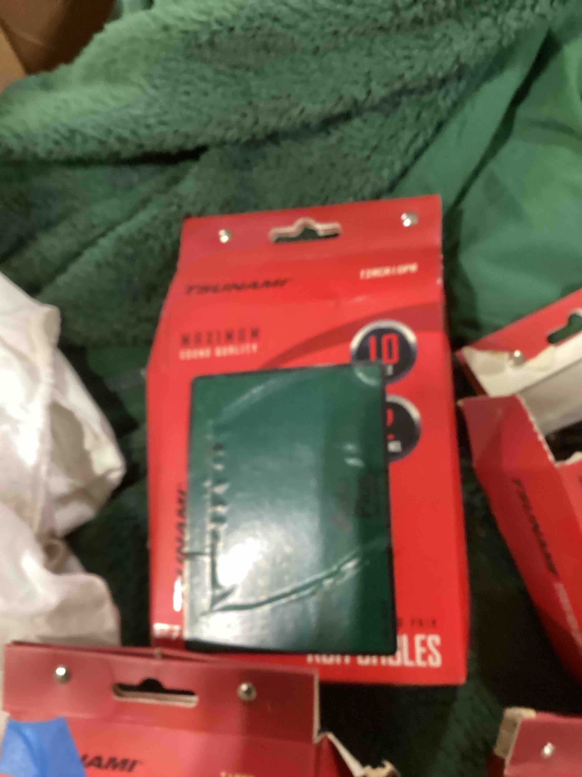 https://s3.amazonaws.com/lotting-images-prod/bidfta/PNK1832225_1752847789385.jpeg