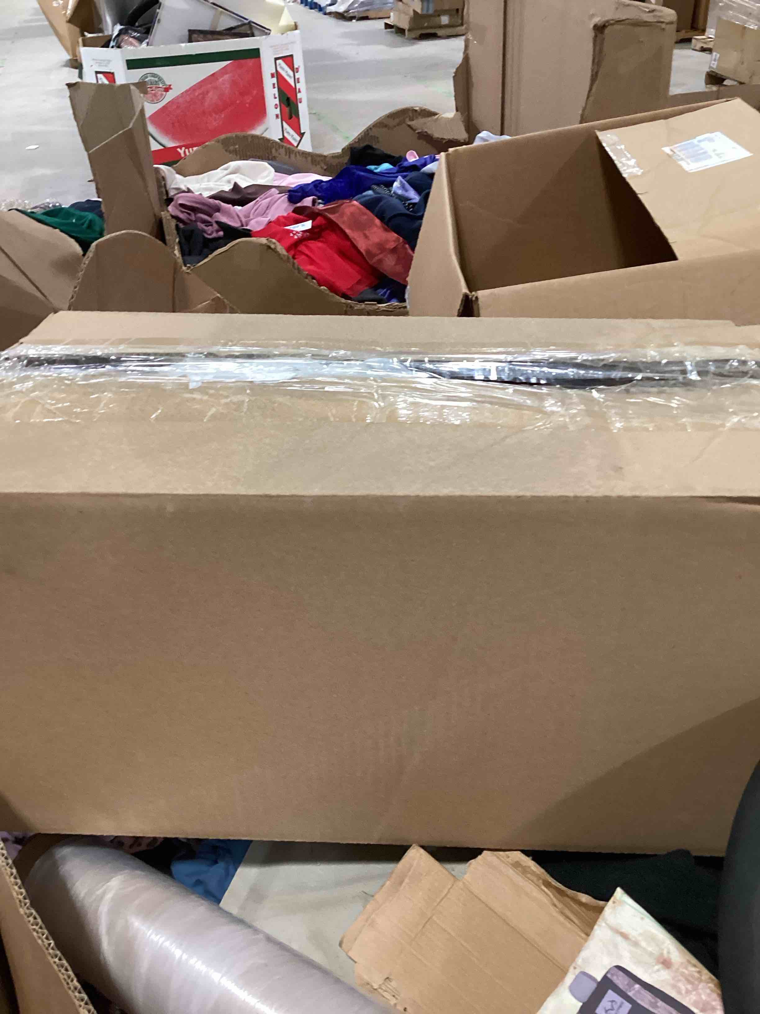 https://s3.amazonaws.com/lotting-images-prod/bidfta/PNK1832402_1753118664142.jpeg