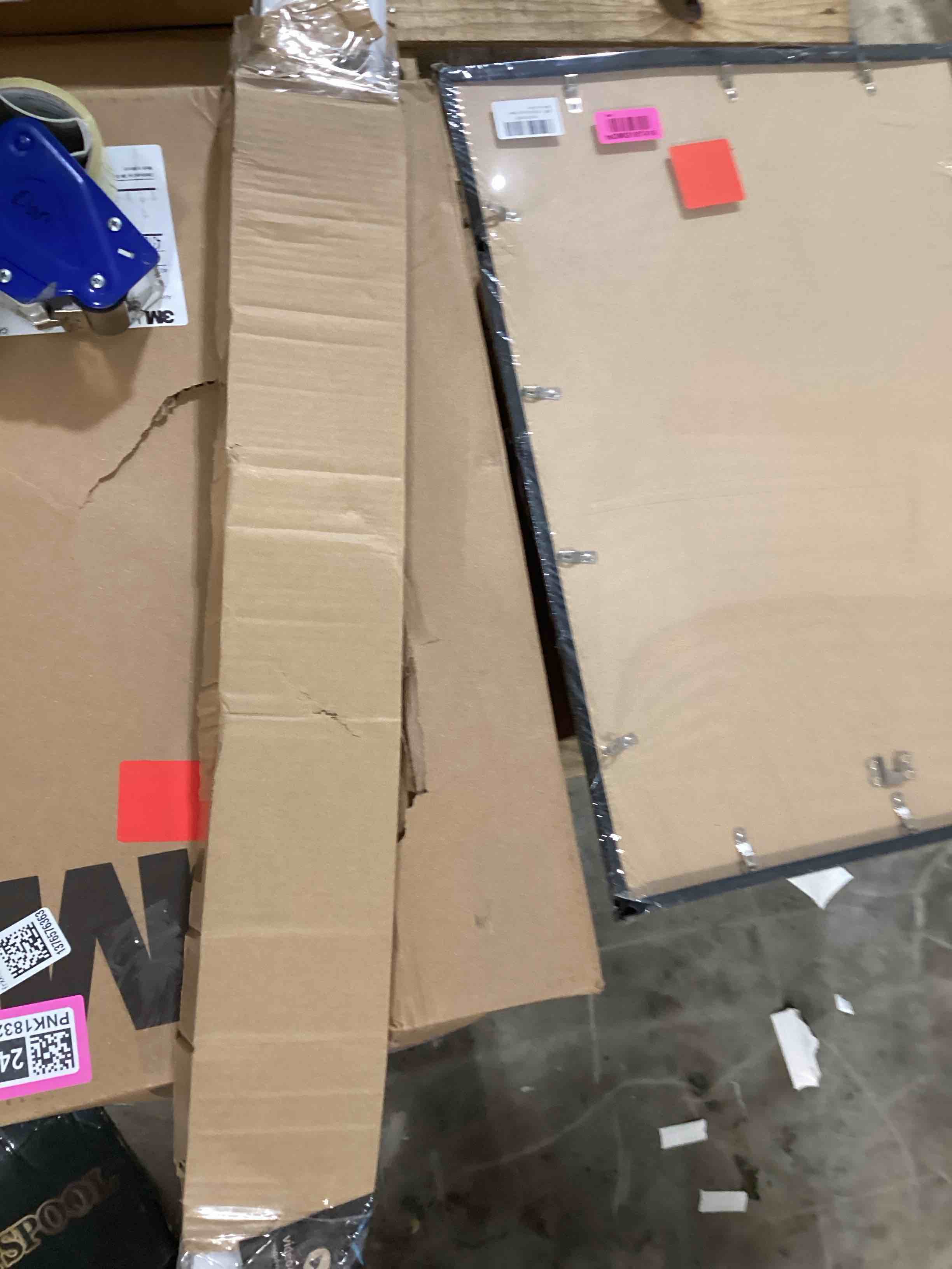 https://s3.amazonaws.com/lotting-images-prod/bidfta/PNK1832490_1753193163430.jpeg