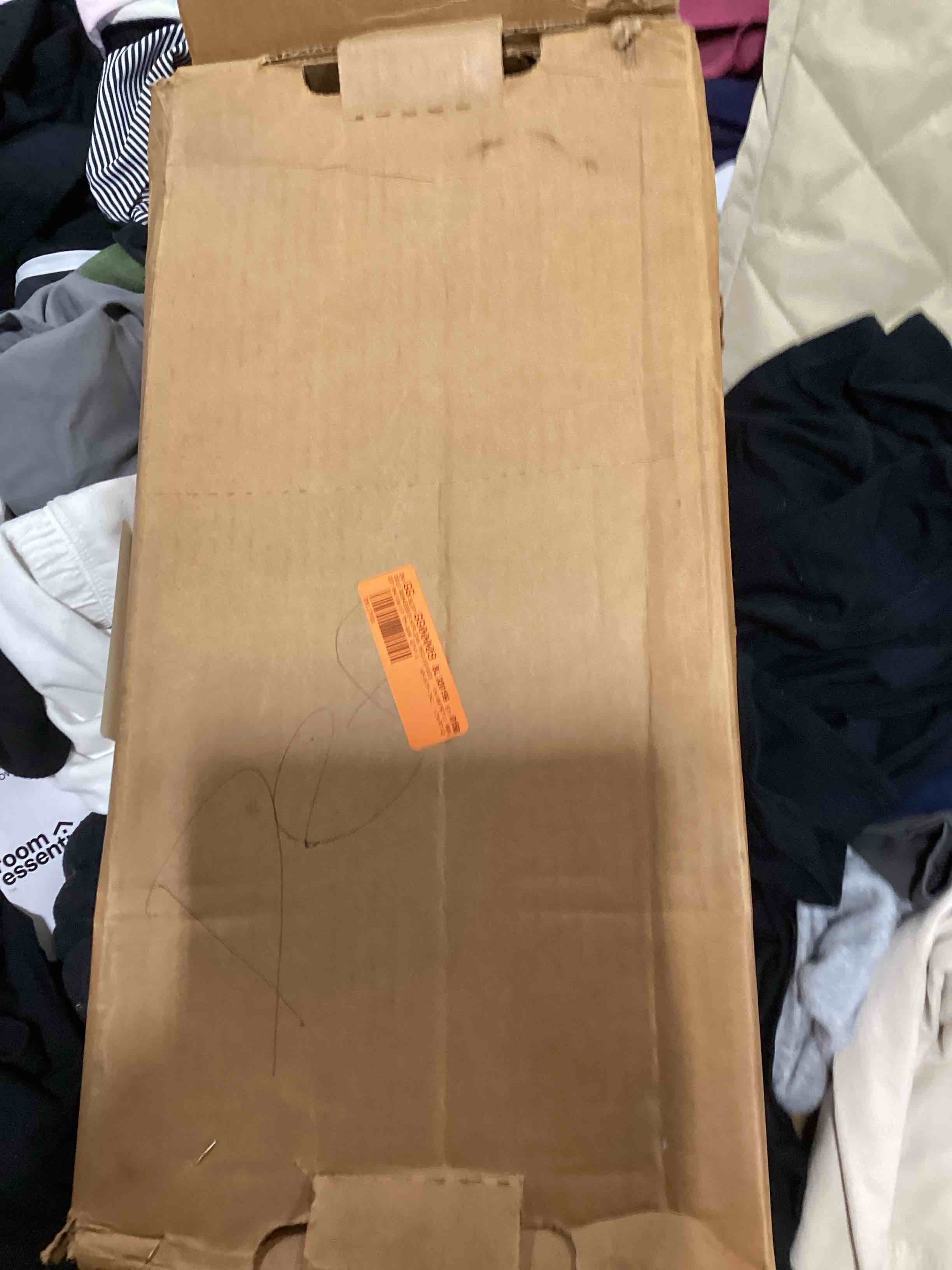 https://s3.amazonaws.com/lotting-images-prod/bidfta/PNK1832493_1753191202790.jpeg
