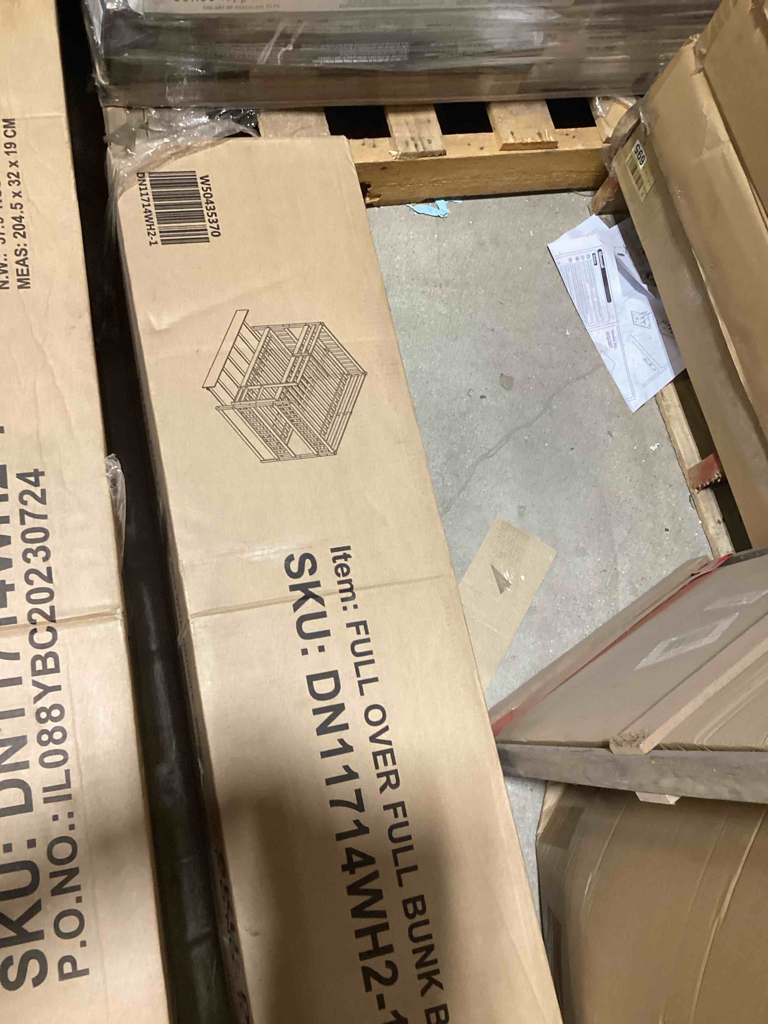 https://s3.amazonaws.com/lotting-images-prod/bidfta/PNK1832660_1753293025723.jpeg