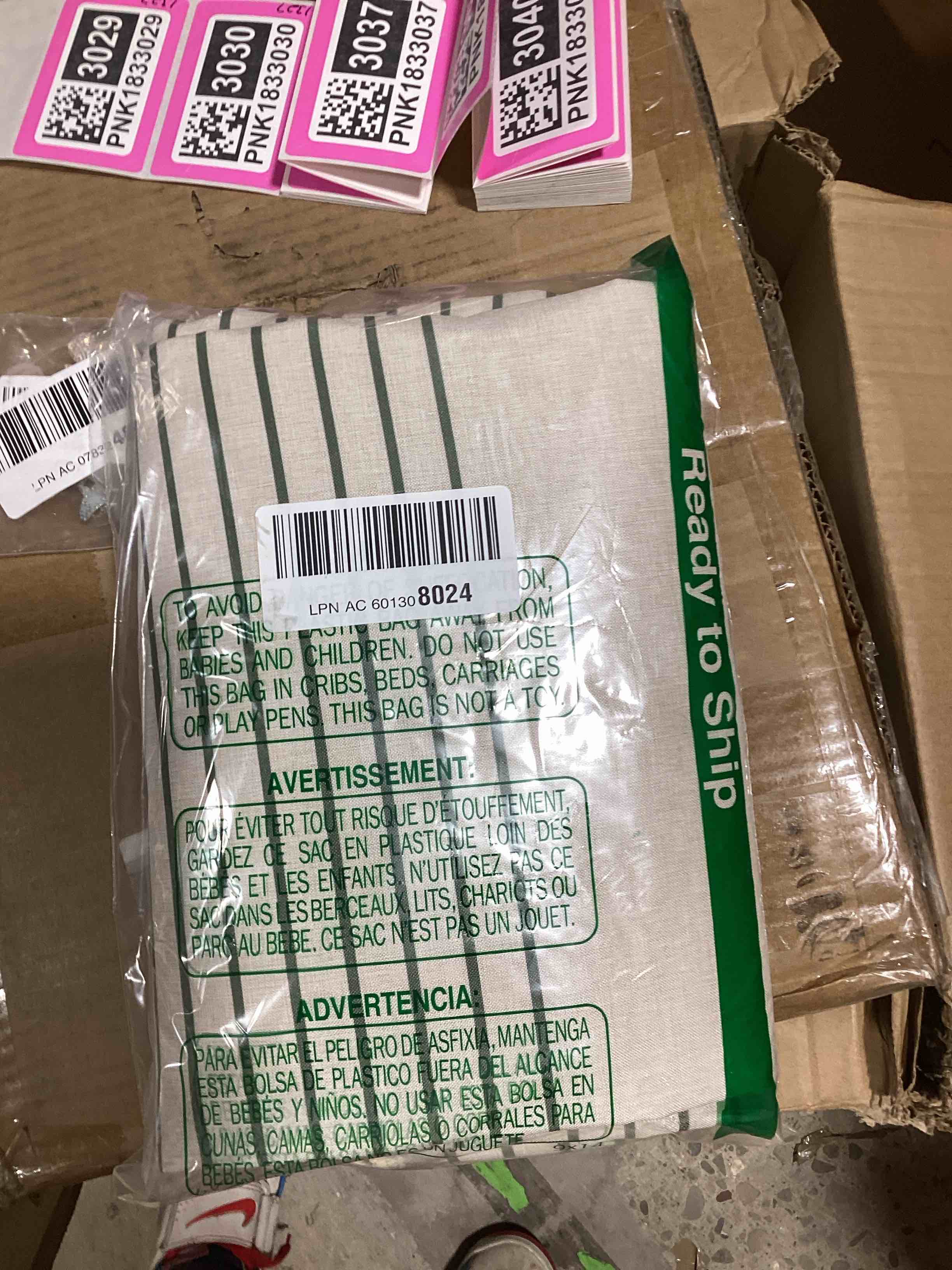 https://s3.amazonaws.com/lotting-images-prod/bidfta/PNK1833029_1753714313683.jpeg