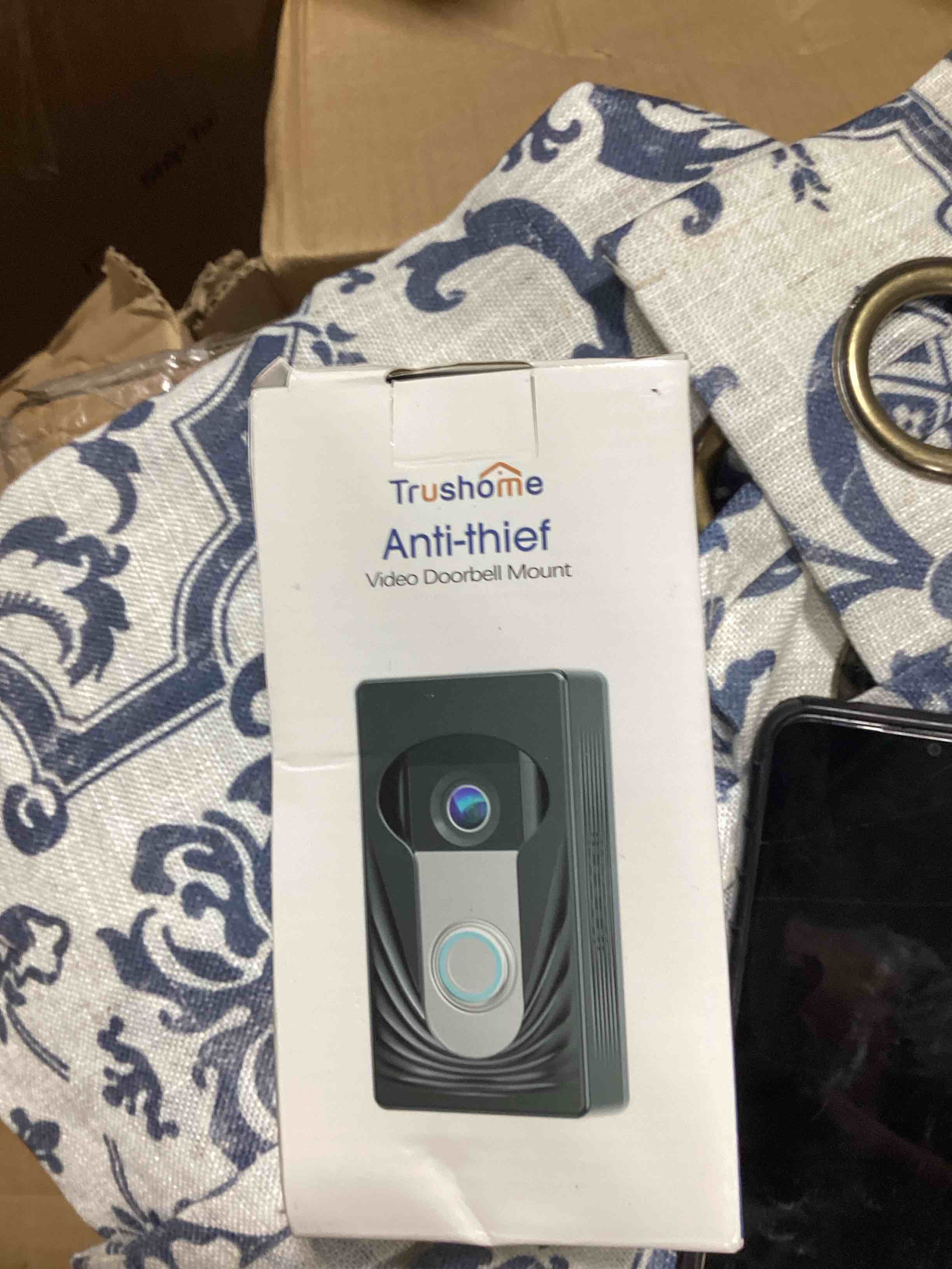 https://s3.amazonaws.com/lotting-images-prod/bidfta/PNK1833046_1753730300202.jpeg