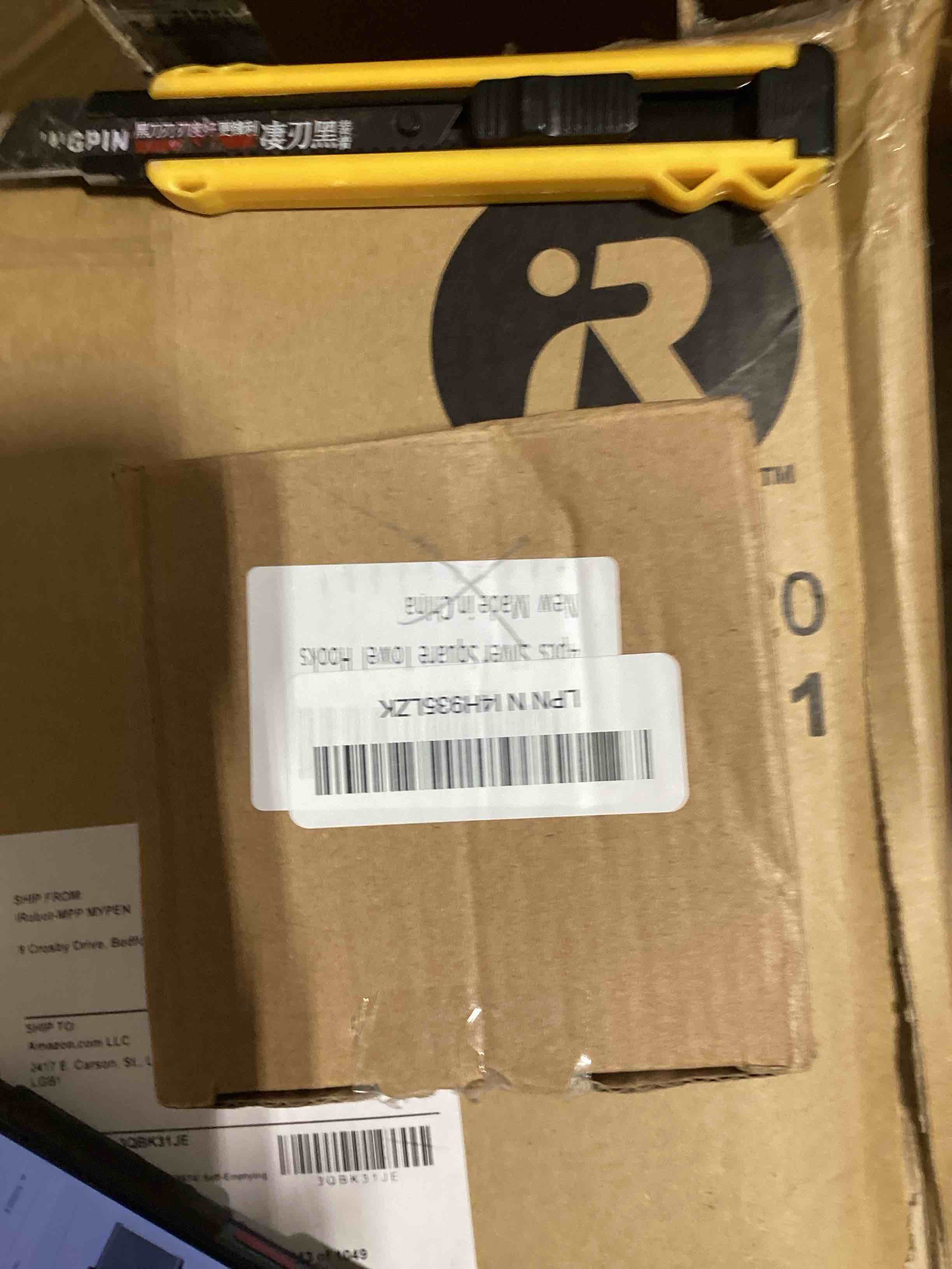 https://s3.amazonaws.com/lotting-images-prod/bidfta/PNK1833214_1753886399278.jpeg