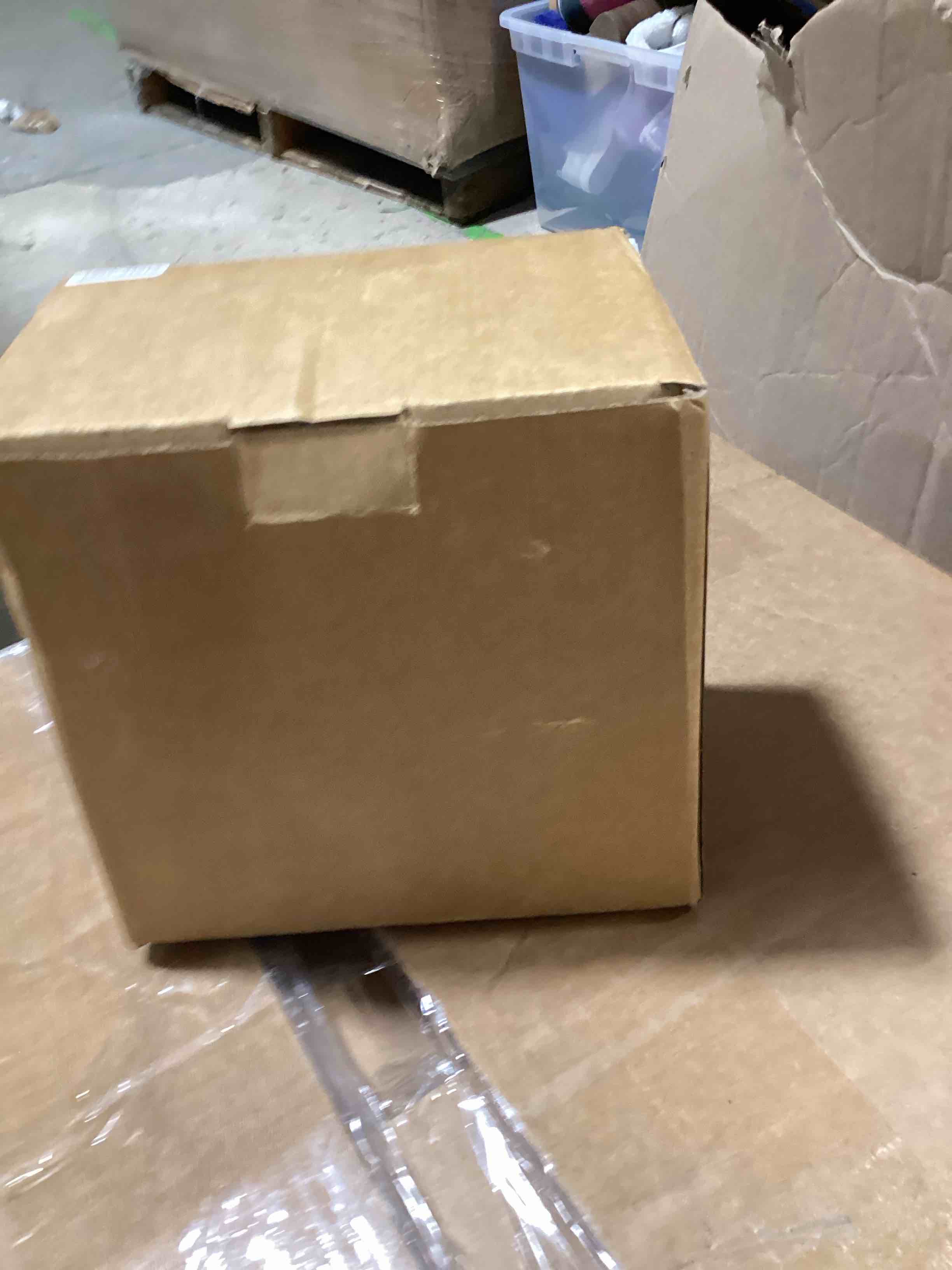 https://s3.amazonaws.com/lotting-images-prod/bidfta/PNK1833219_1753888903339.jpeg