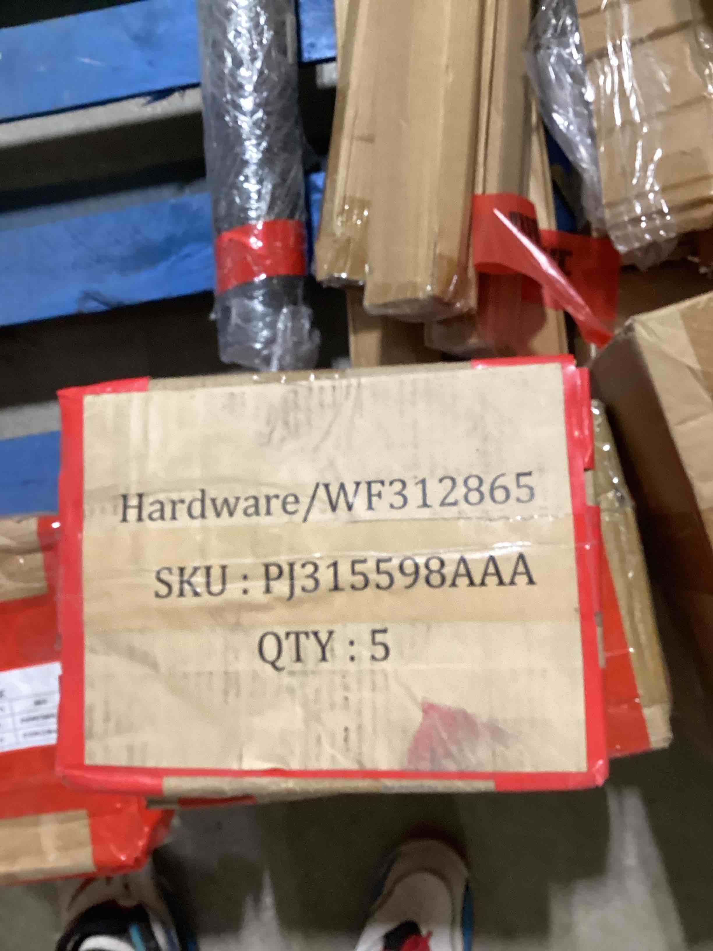 https://s3.amazonaws.com/lotting-images-prod/bidfta/PNK1833392_1754056562752.jpeg