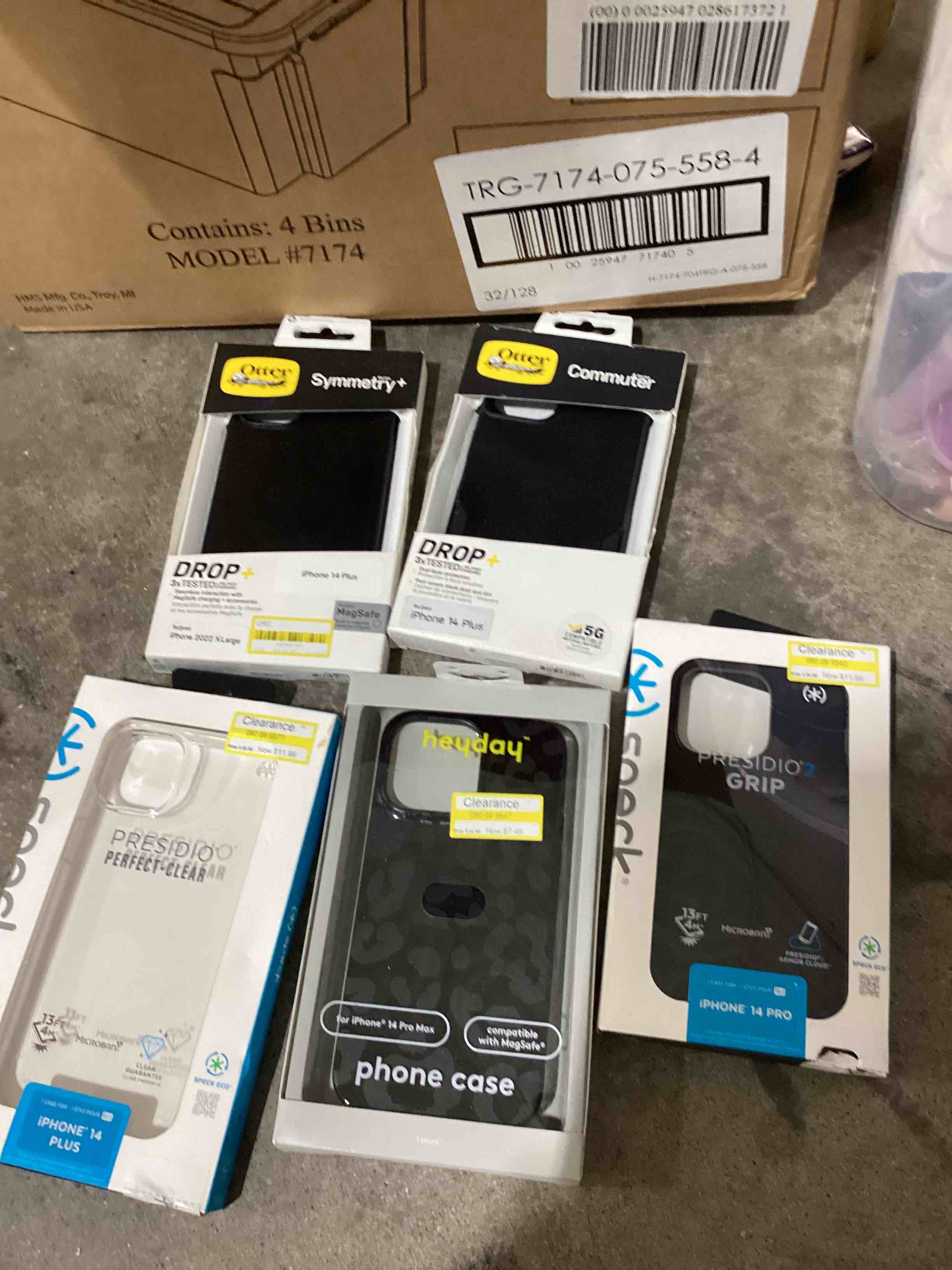 Assorted iphone cases 