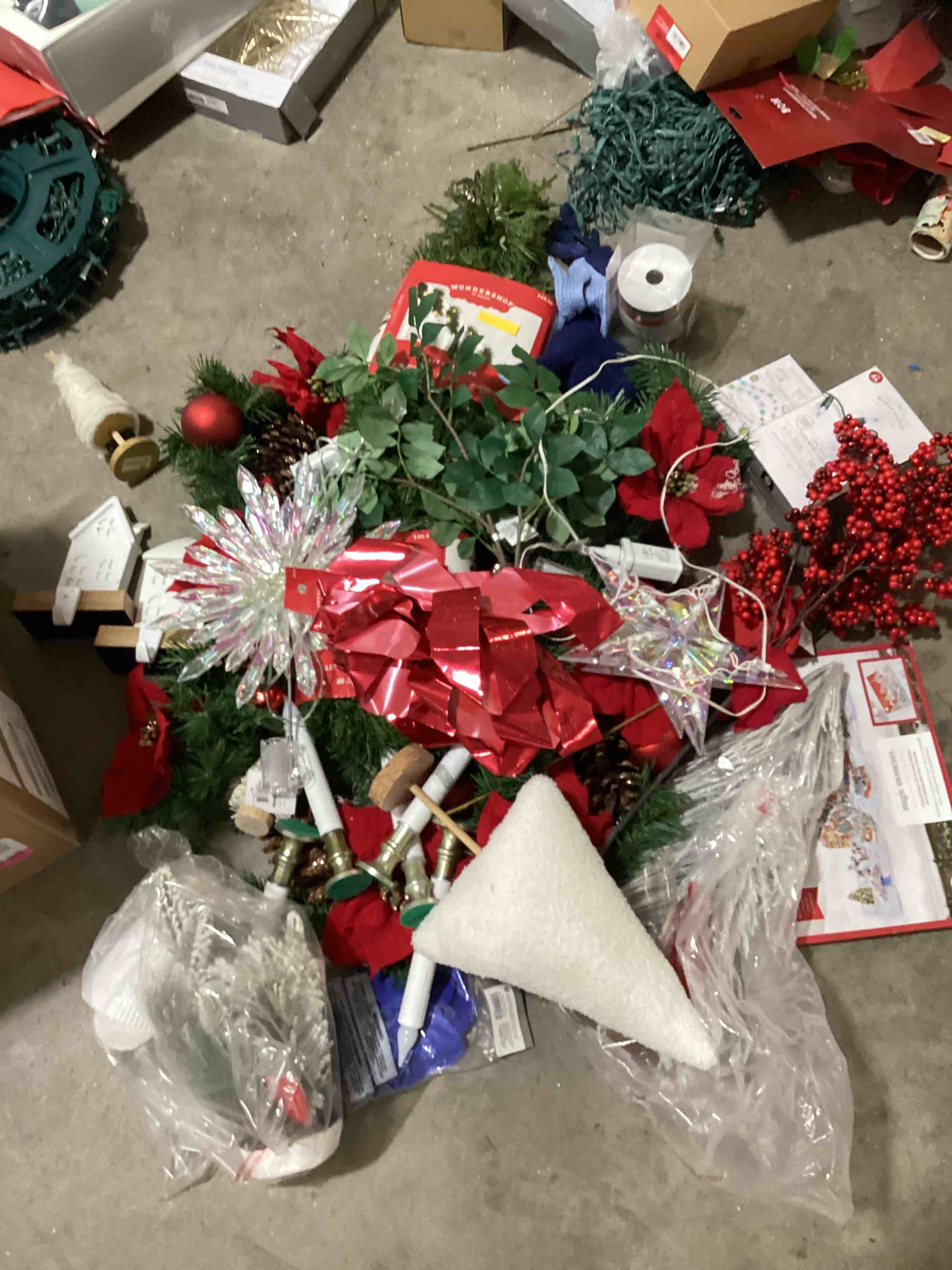 assorted christmas items